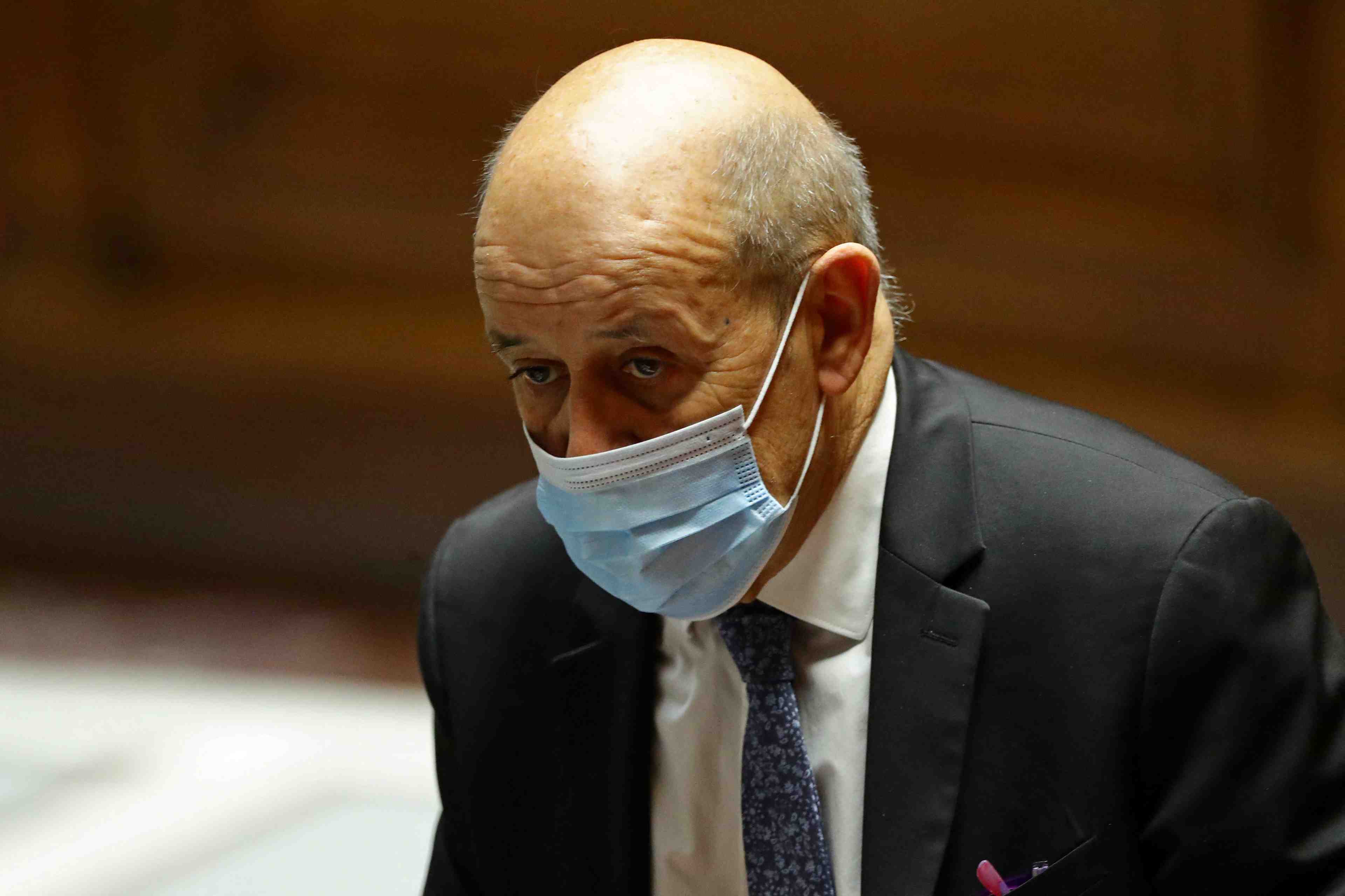 Ukraine: tous les elements sont reunis pour une intervention russe, annonce le drian