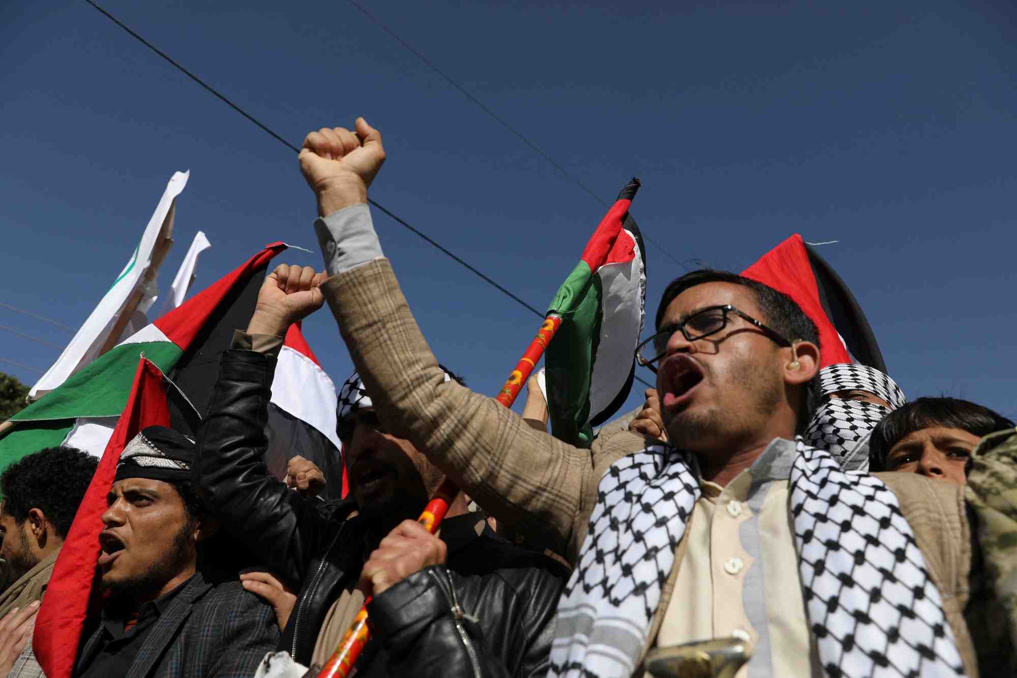 Une manifestation de soutien aux palestiniens, au yemen