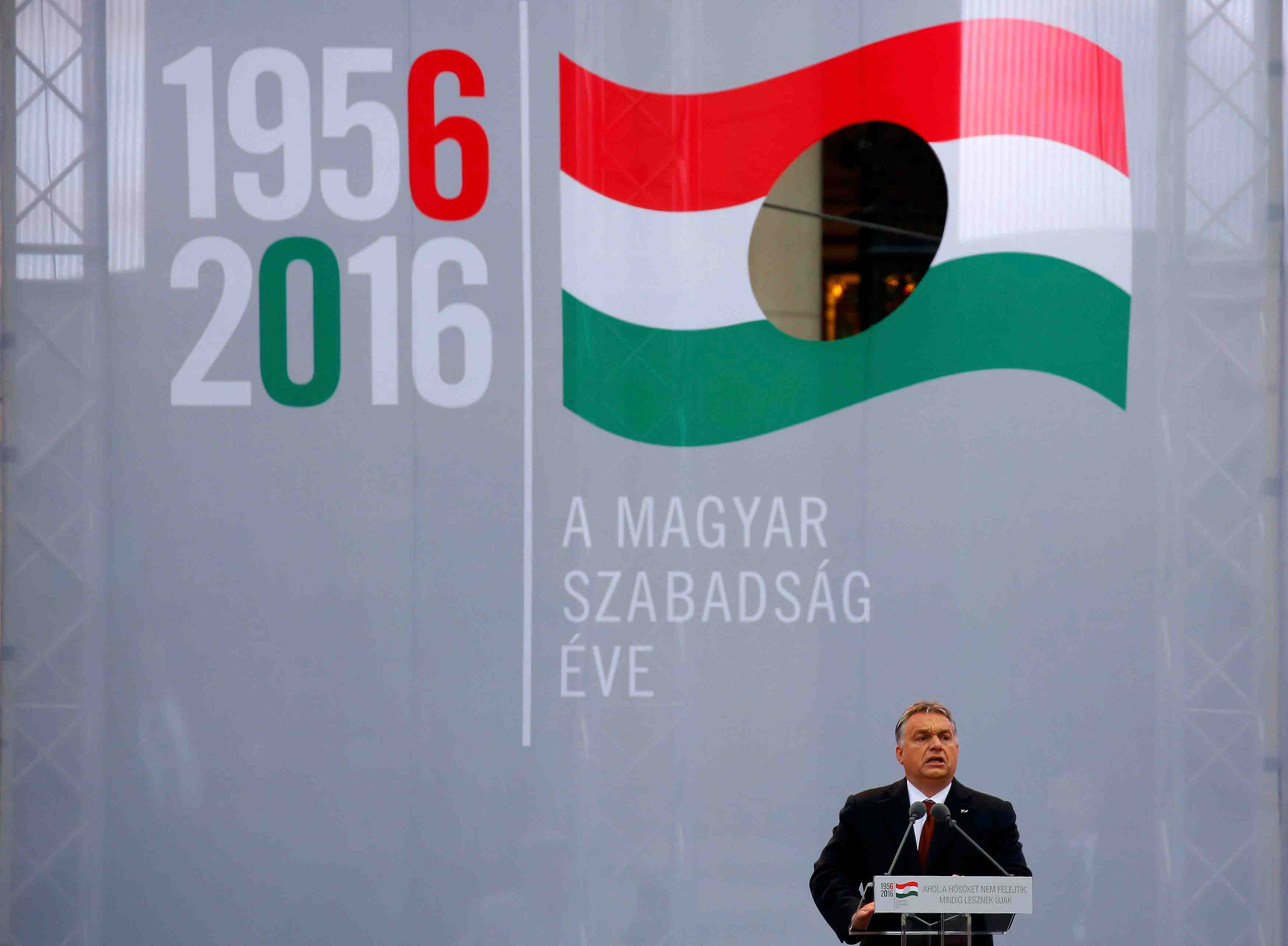 Orban rejette la "sovietisation" de l'ue par bruxelles