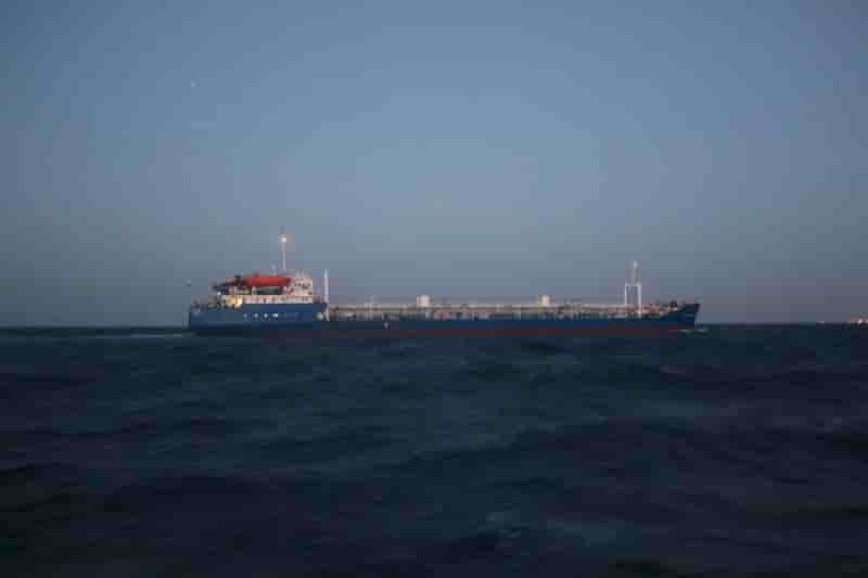 La coree du nord ravitaillee en mer par des petroliers russes
