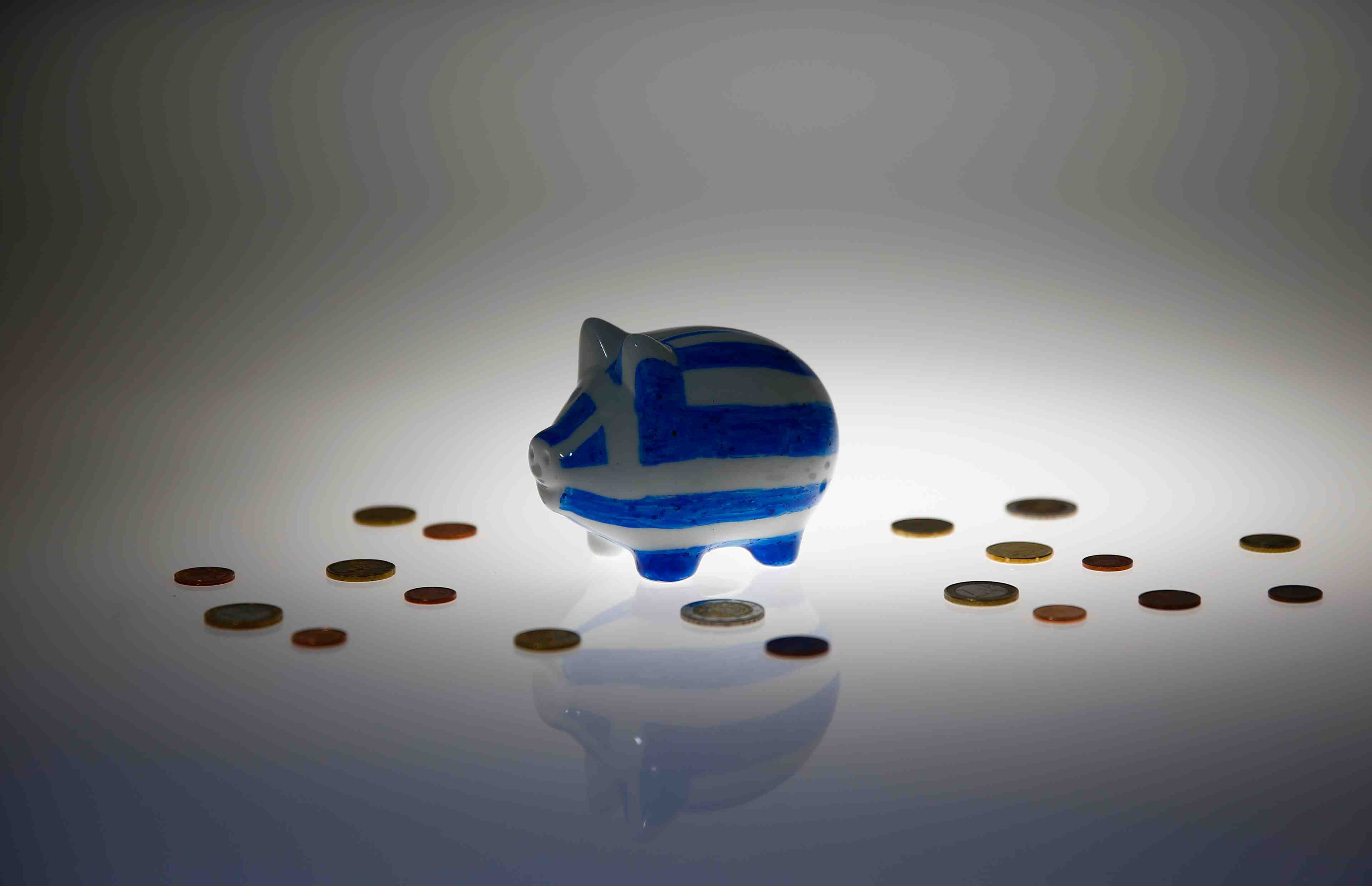 La ce valide le budget grec mais veut plus de reformes