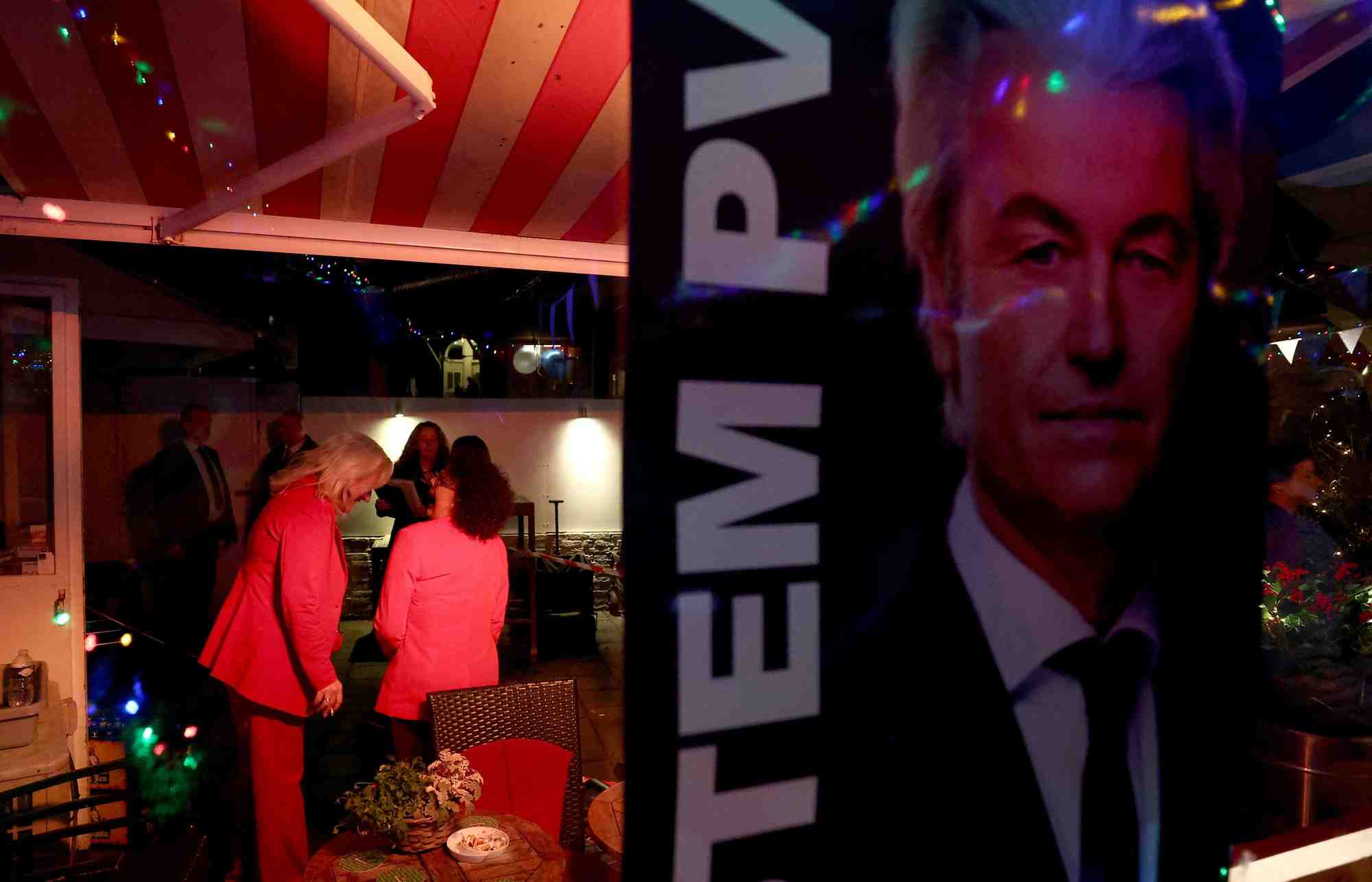 Des partisans de geert wilders a la haye