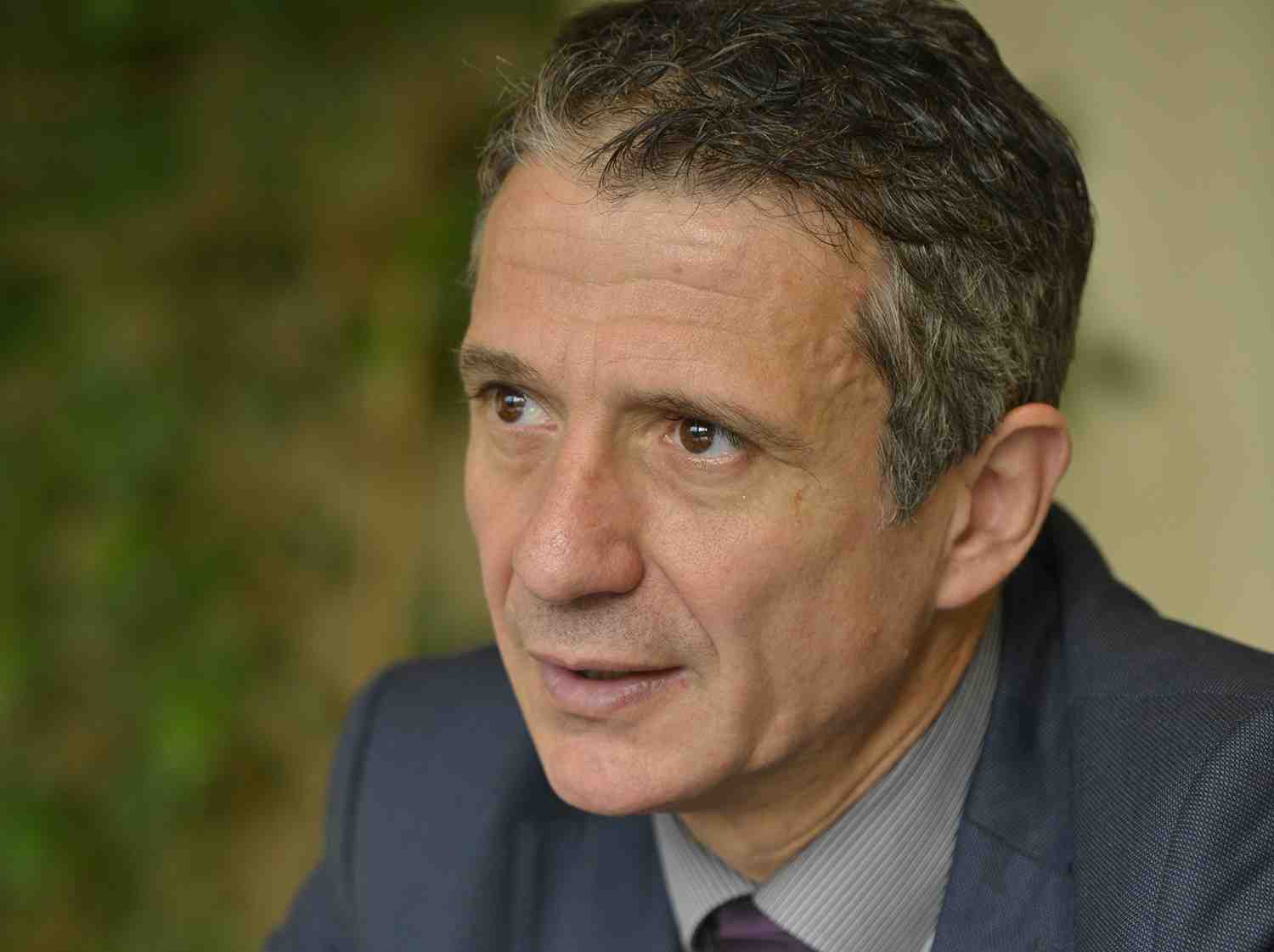 Alain Cluzet, Courbevoie, Grand Paris,