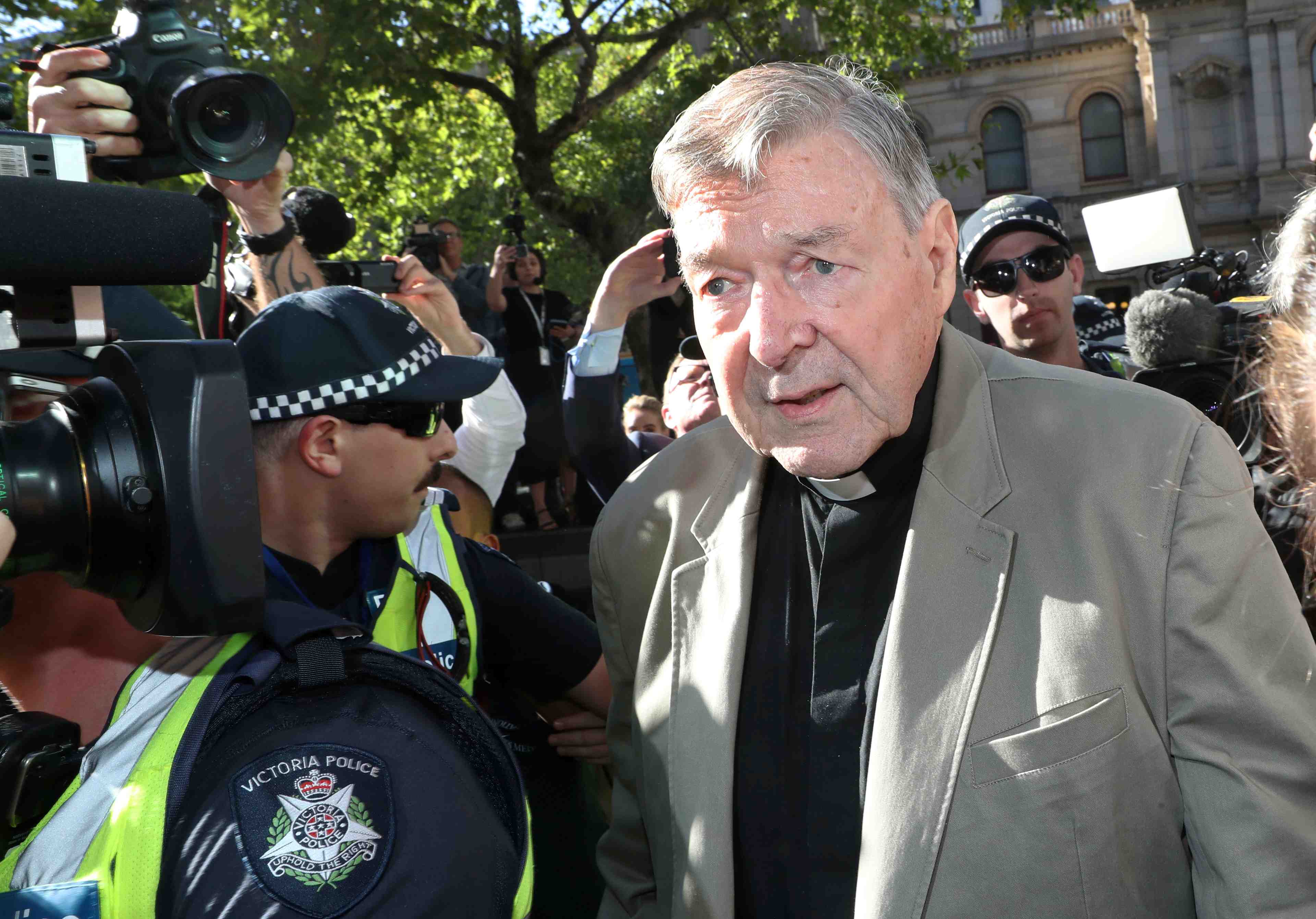 Le vatican ouvre sa propre enquete sur le cardinal pell