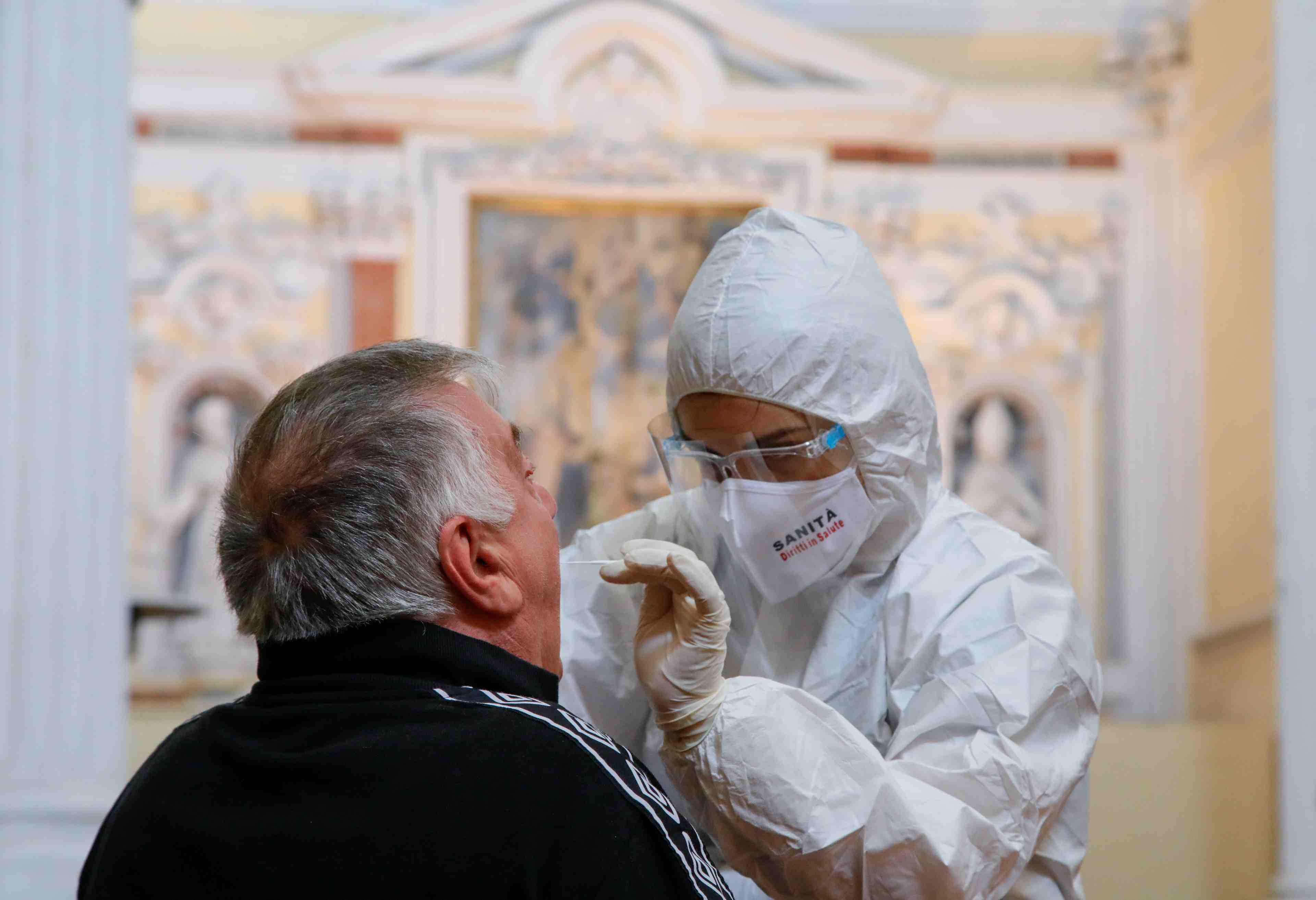 Coronavirus: hausse des nouveaux cas et des deces en italie