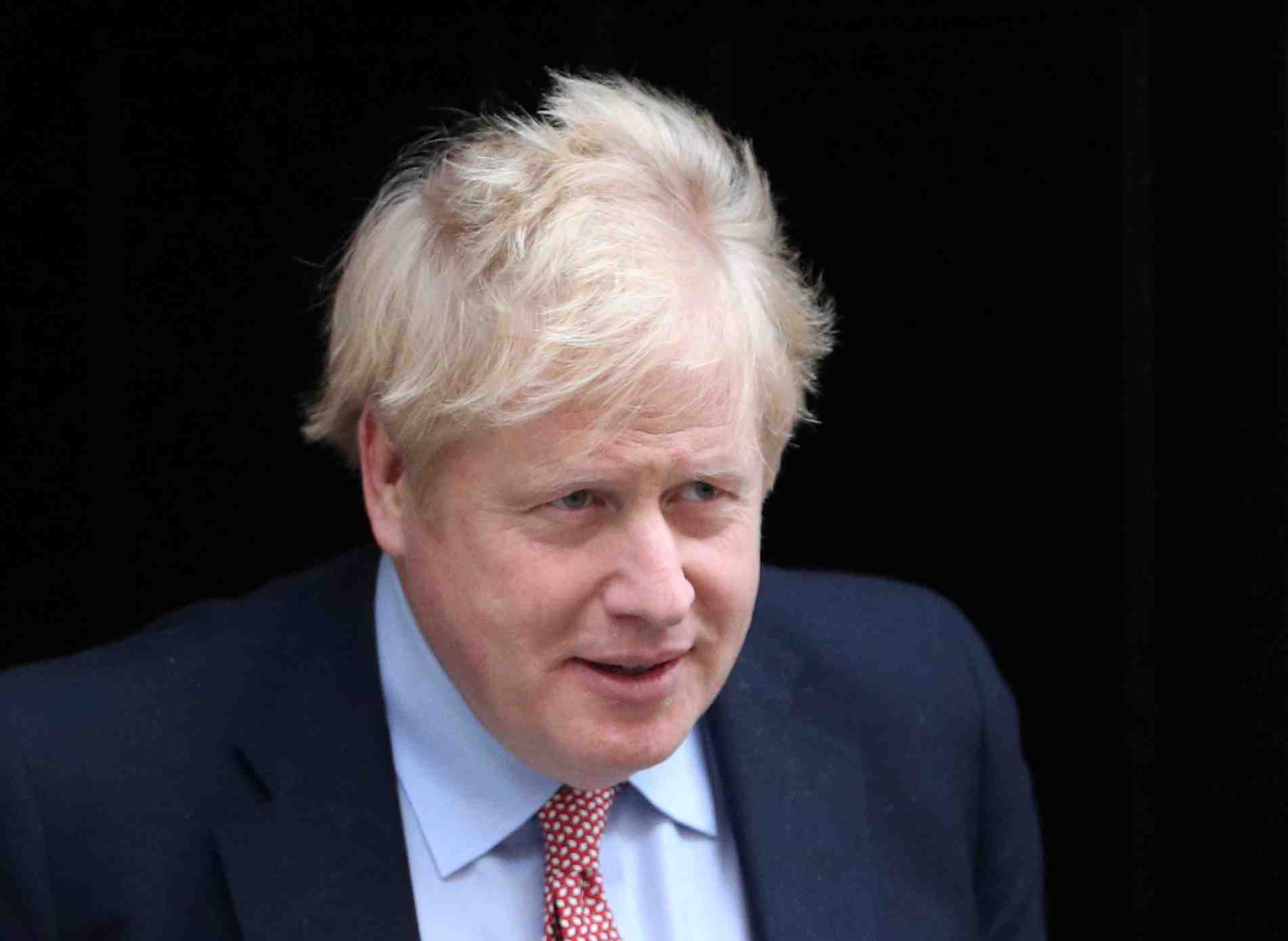 Gb: l'etat du premier ministre boris johnson continue de s'ameliorer