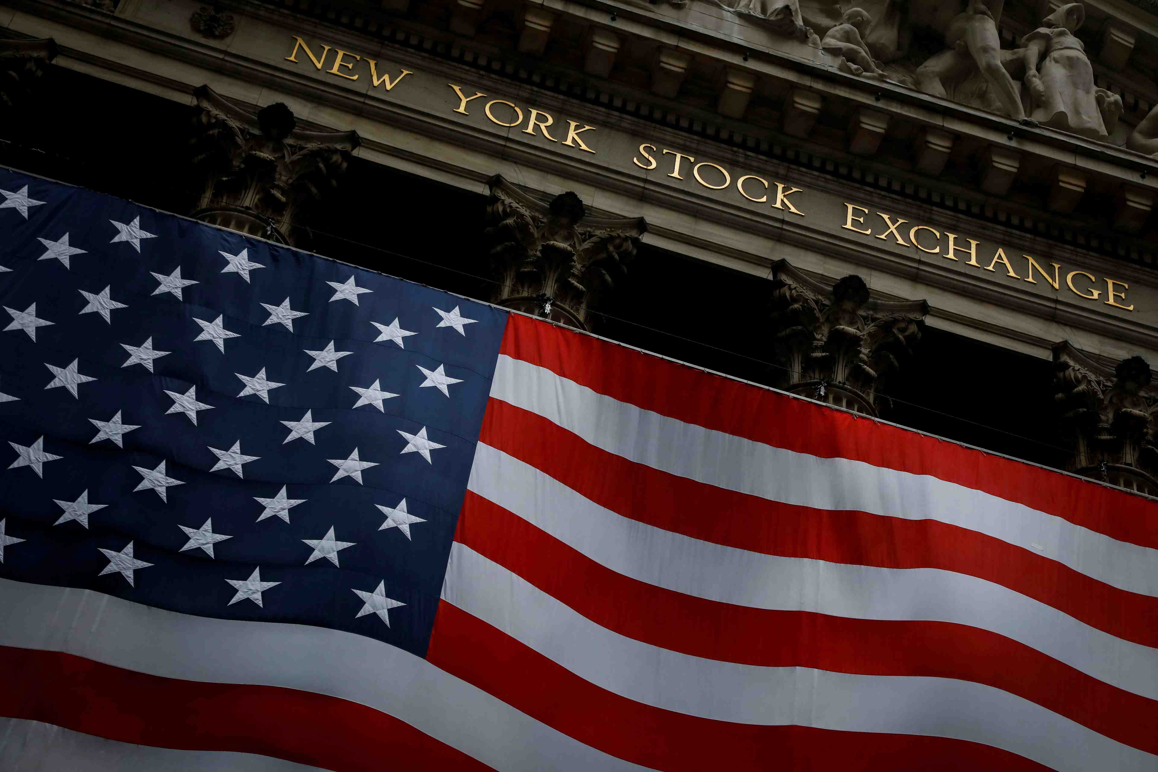 Les marches aux etats-unis reculent a l'ouverture