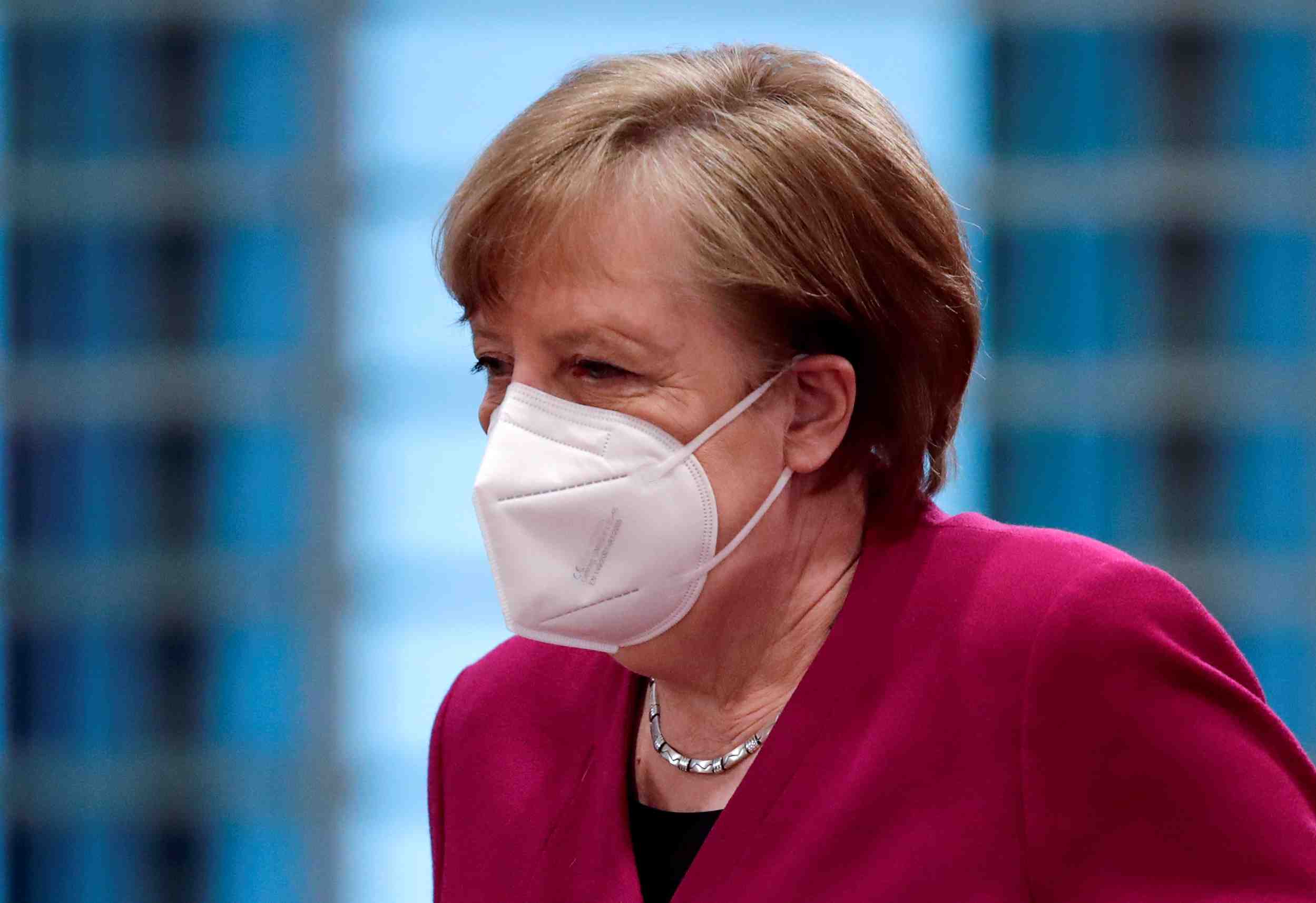 Coronavirus: merkel pour un confinement court mais strict en allemagne