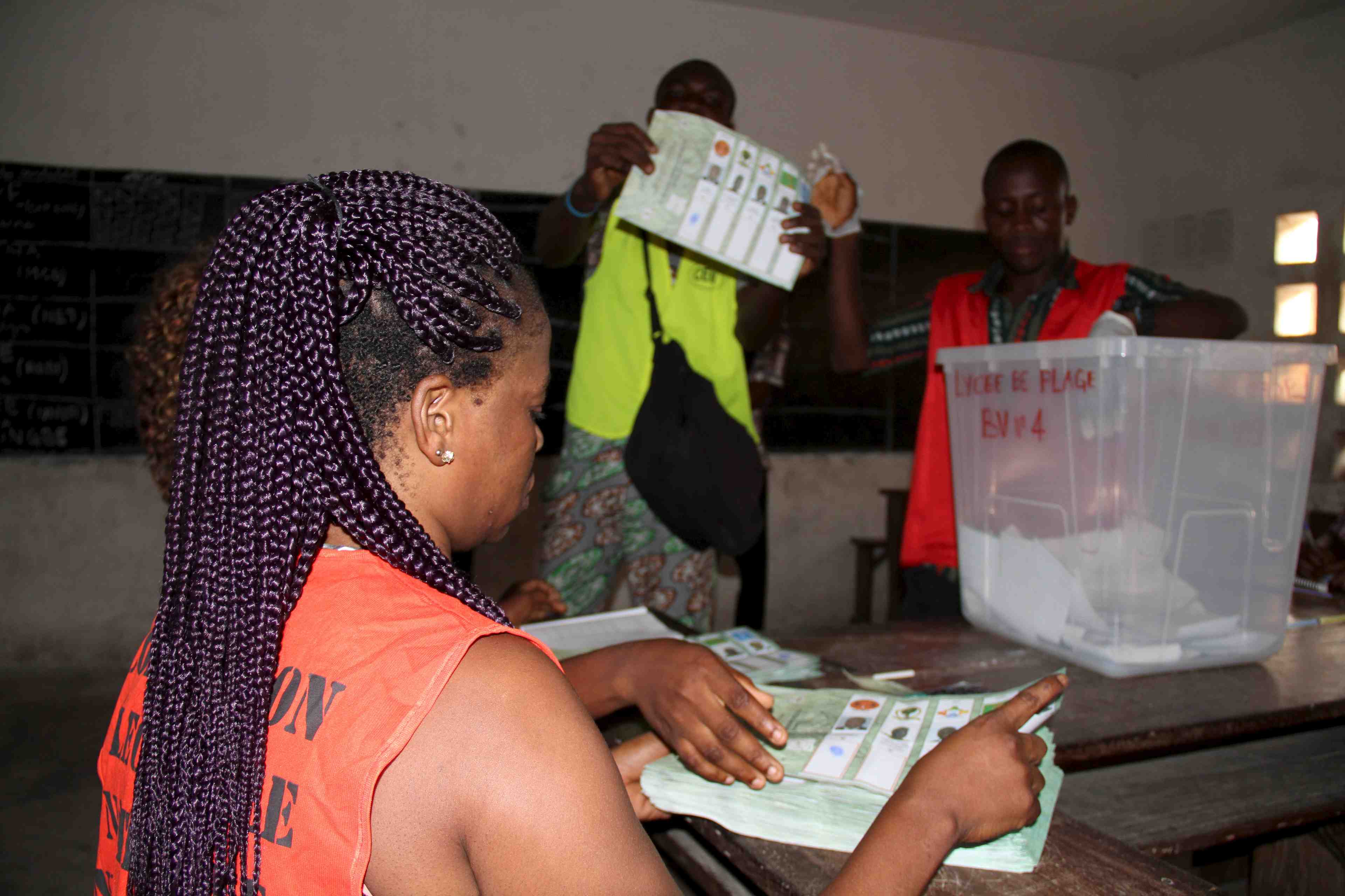Faure gnassingbe en tete de la presidentielle togolaise