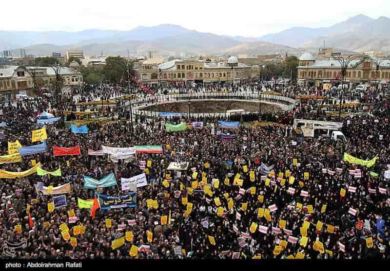 Manifestations contre les usa en iran a la veille des sanctions