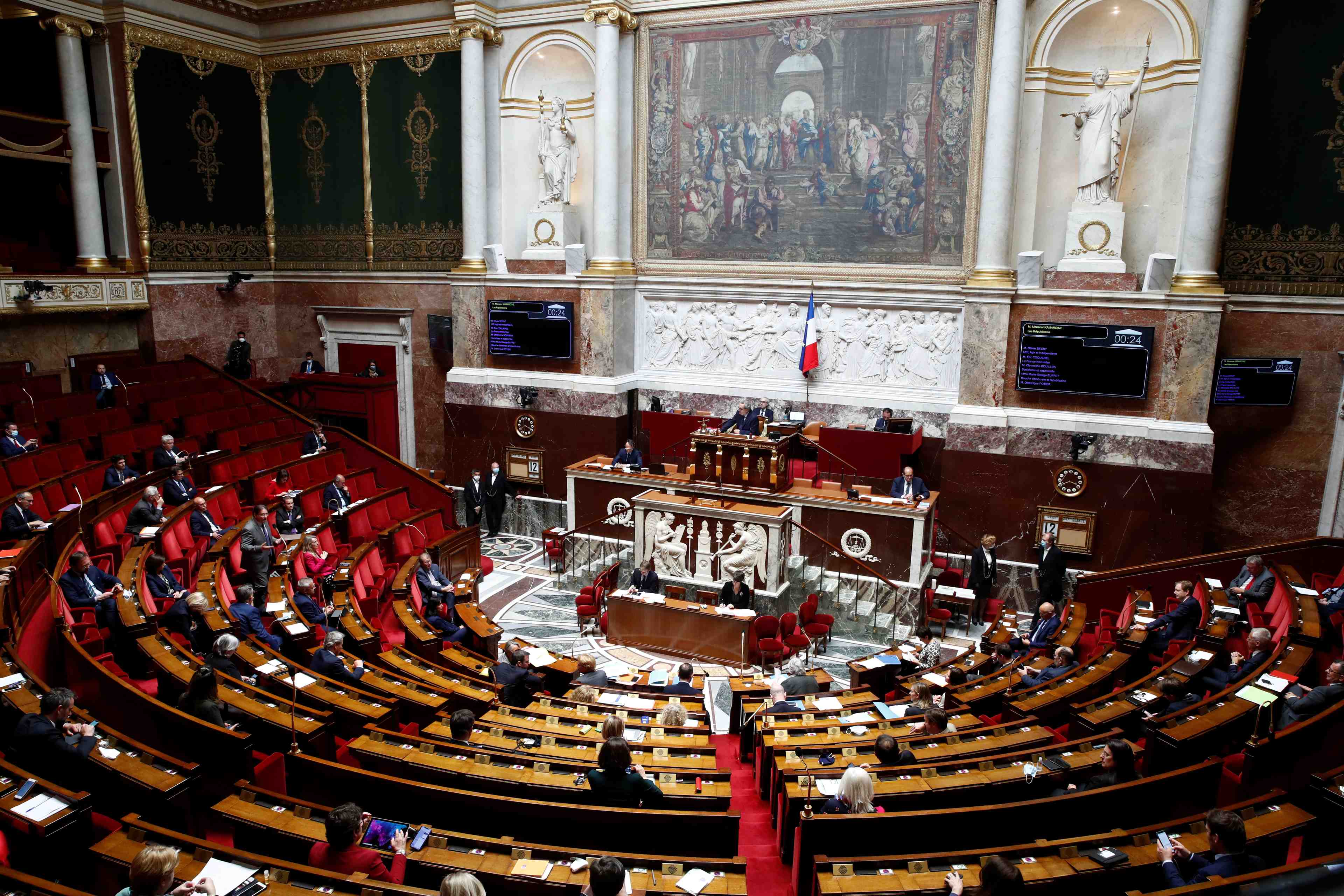 L'assemblee vote le retour temporaire de pesticides controverses
