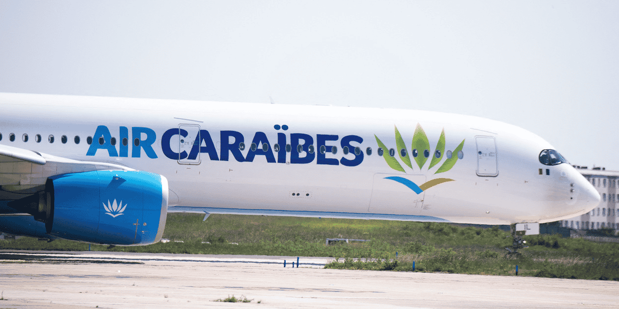 Depuis Paris, Air Caraïbes dessert la Guadeloupe, la Martinique, la Guyane, Haïti, la République dominicaine, Les Bahamas (San Salvador) et le Mexique.