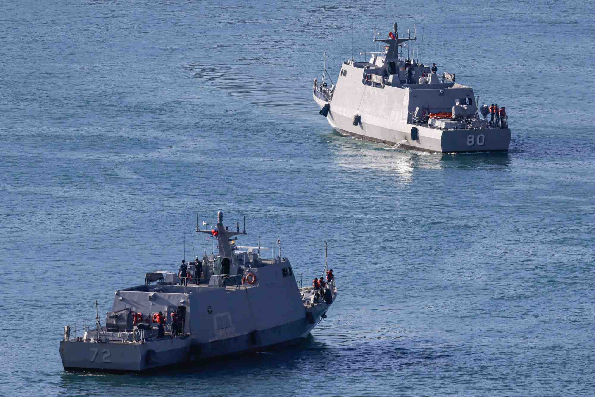Des navires de la marine taiwanaise, dans le port de keelung