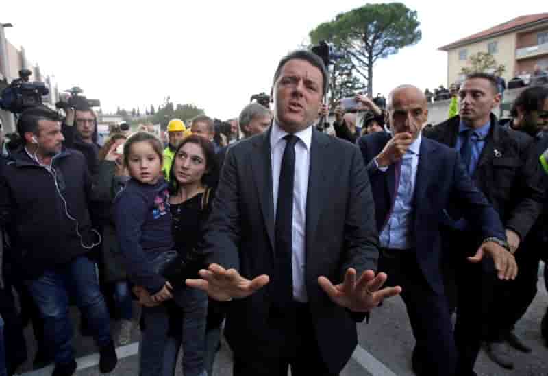 Renzi exclut une participation a un gouvernement de transition
