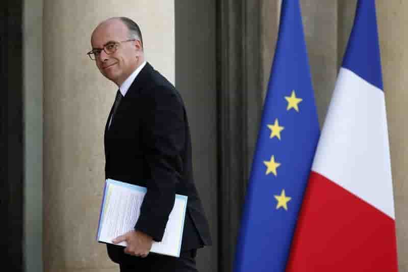 Bernard cazeneuve invite a ne pas tirer de conclusions hatives apres l’agression de dijon