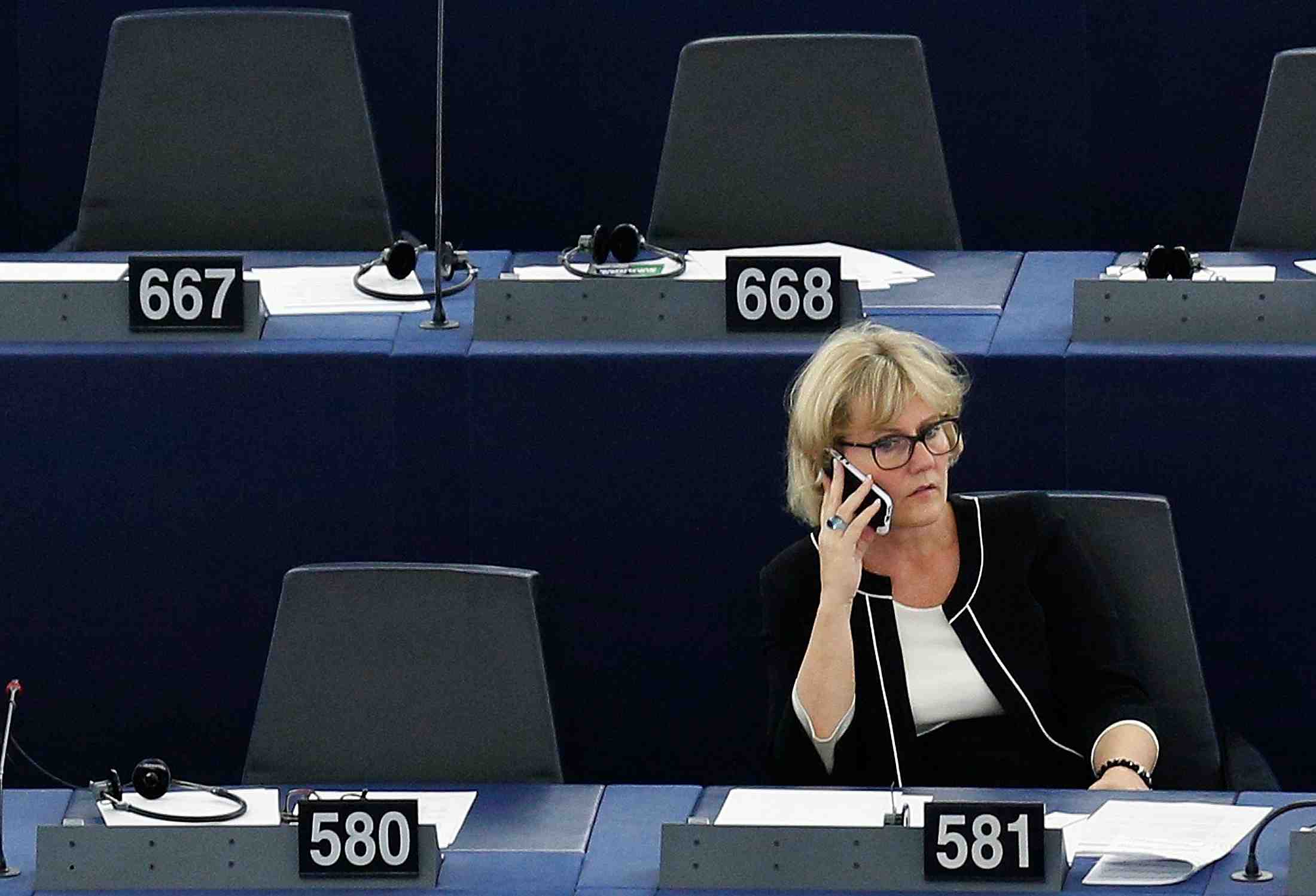Les republicains doivent trancher mercredi sur le sort de nadine morano