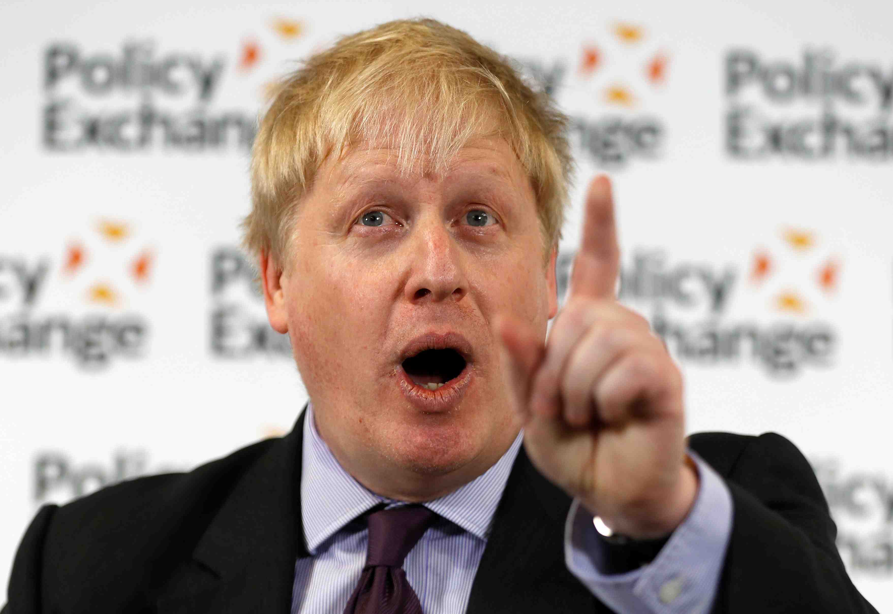 Boris johnson maintient sa ligne dure sur le brexit