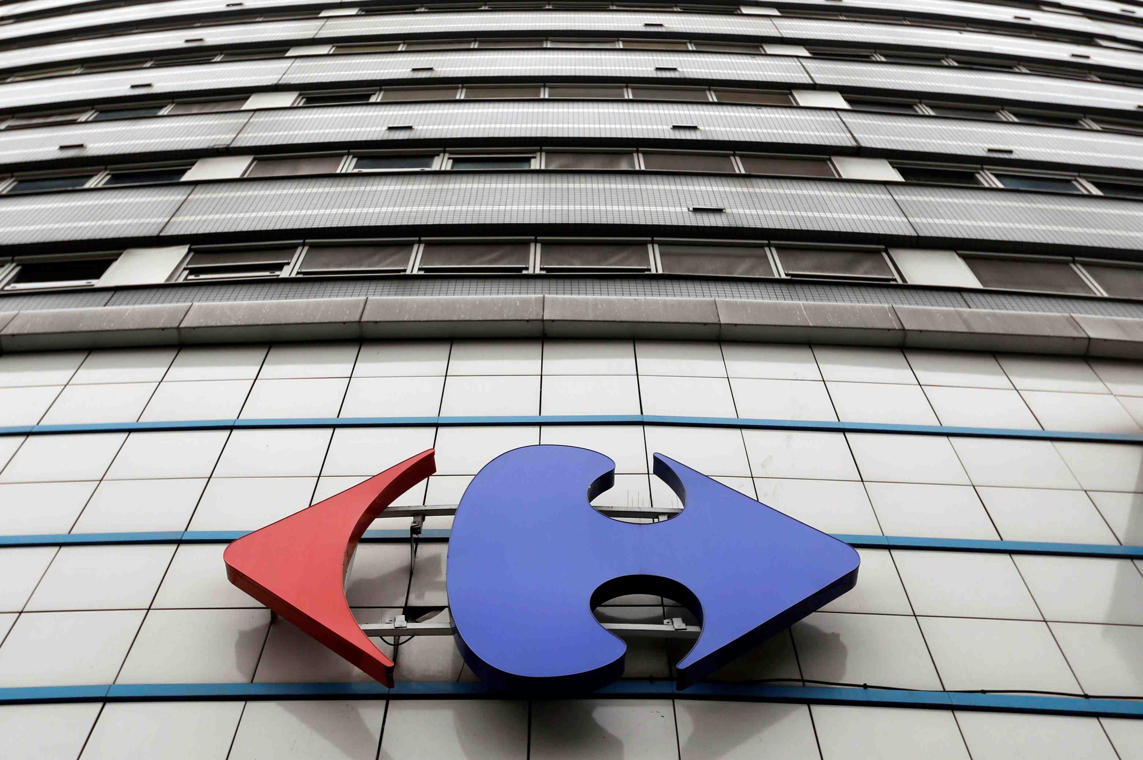 Carrefour, leclerc et intermarche vont vendre les carburants a prix coutants
