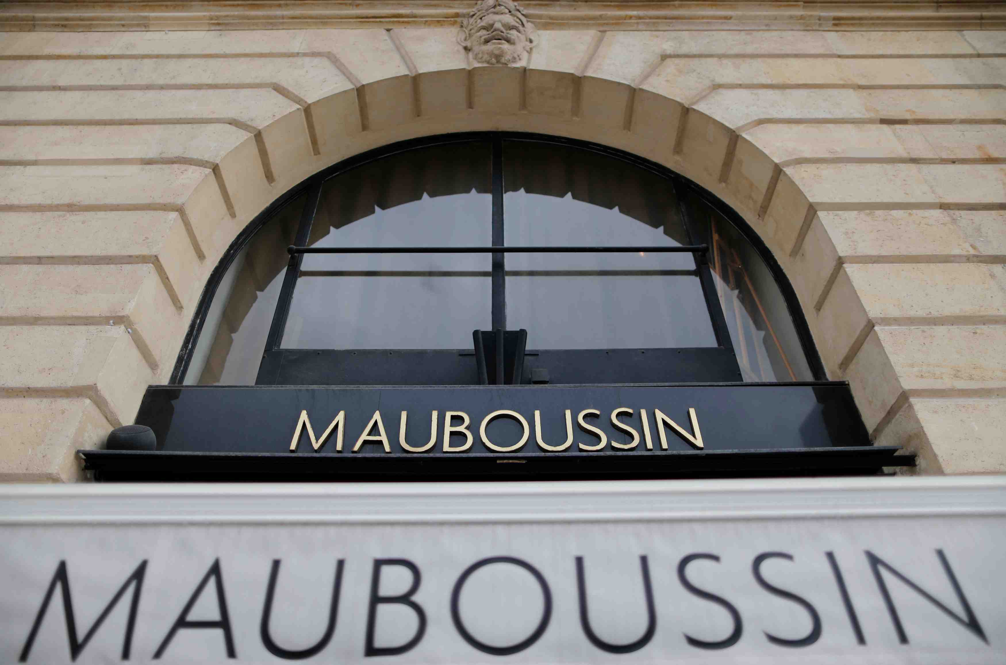 Les galeries lafayette reprennent la maison de joaillerie mauboussin