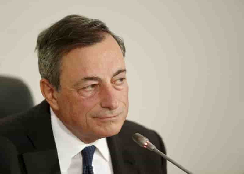La bce se dit prete a agir et va evaluer sa politique en decembre