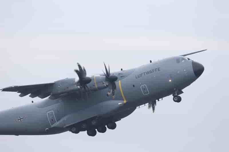 Airbus va remplacer des troncons de l'a400m apres des fissures