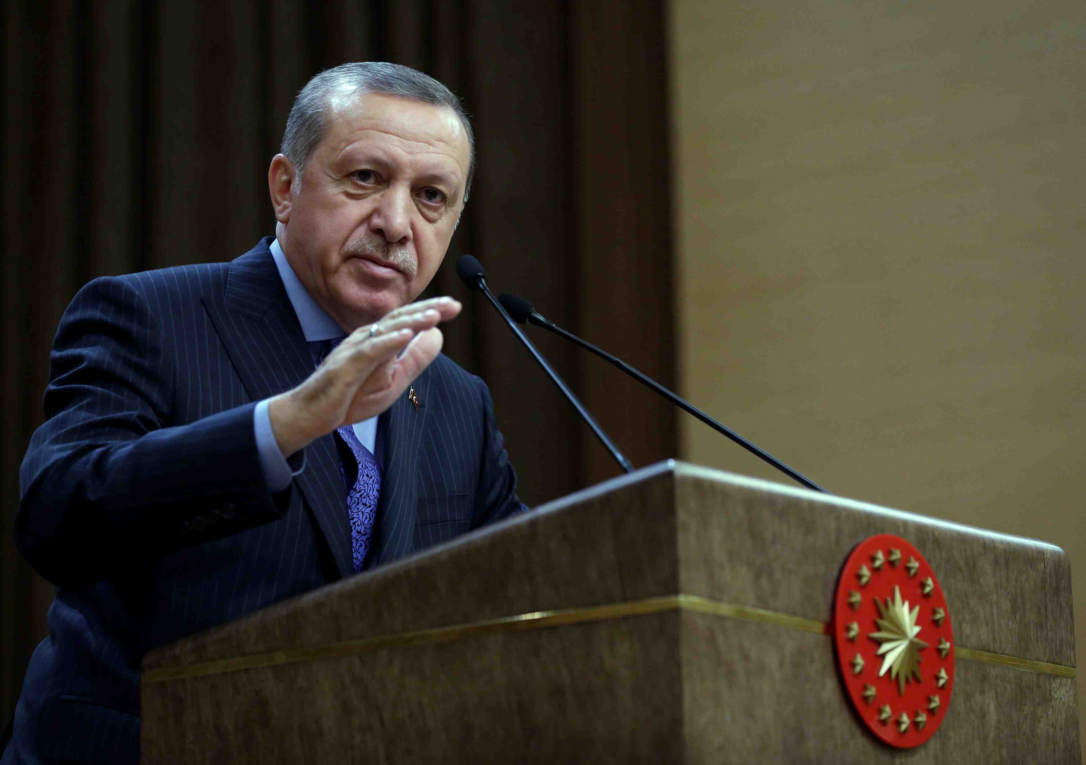 Contrarie par la situation a mossoul, erdogan muscle son discours