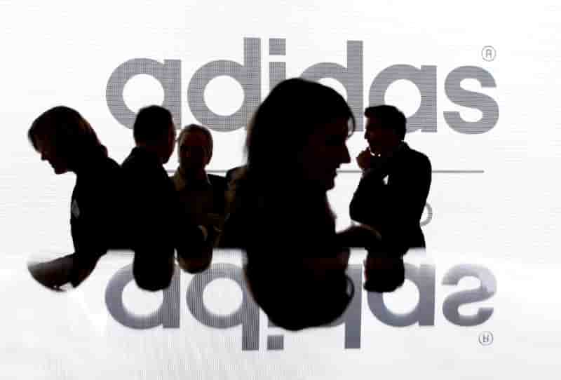 Adidas: resultats meilleurs que prevu, previsions relevees