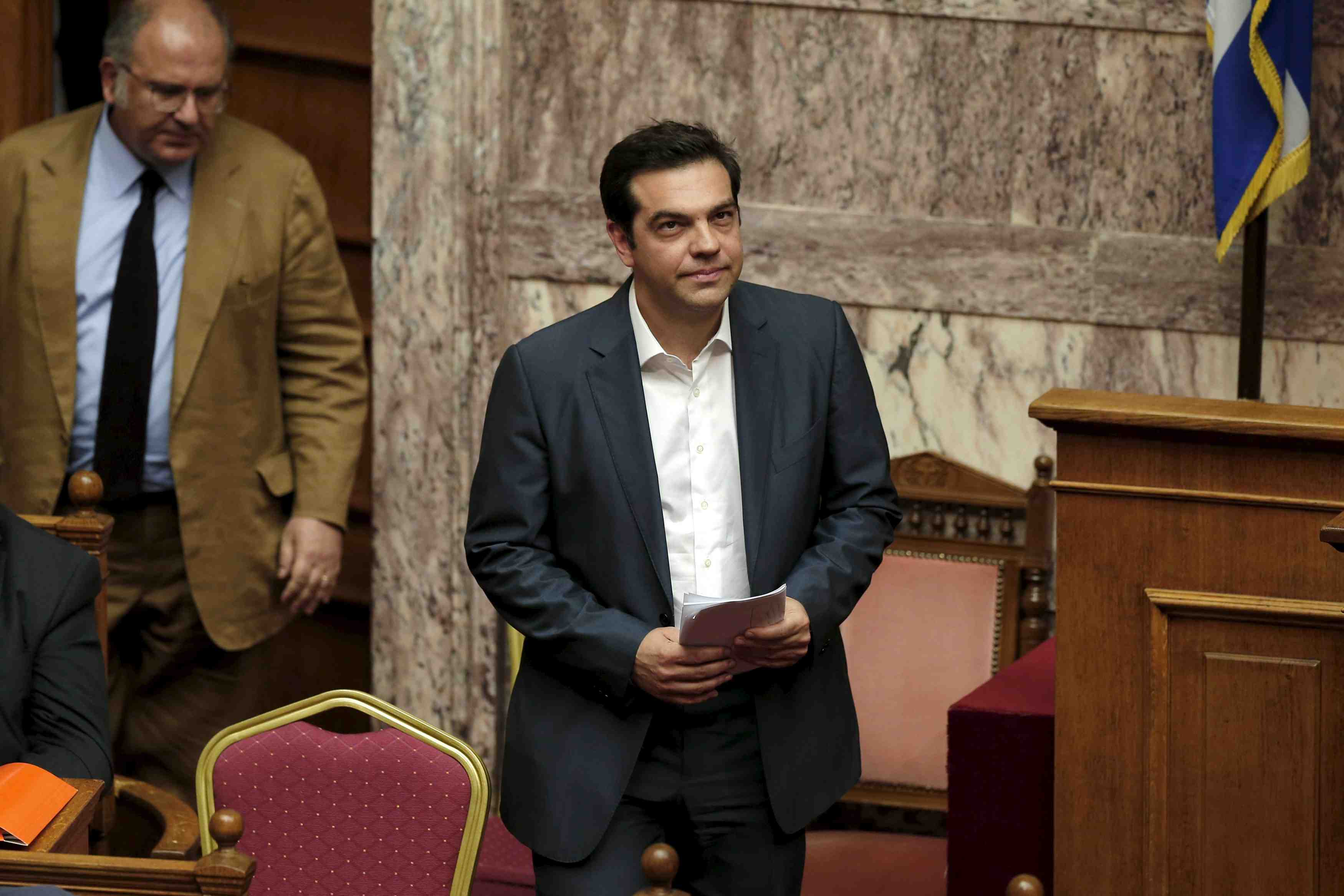 Alexis tsipras revient devant la vouli