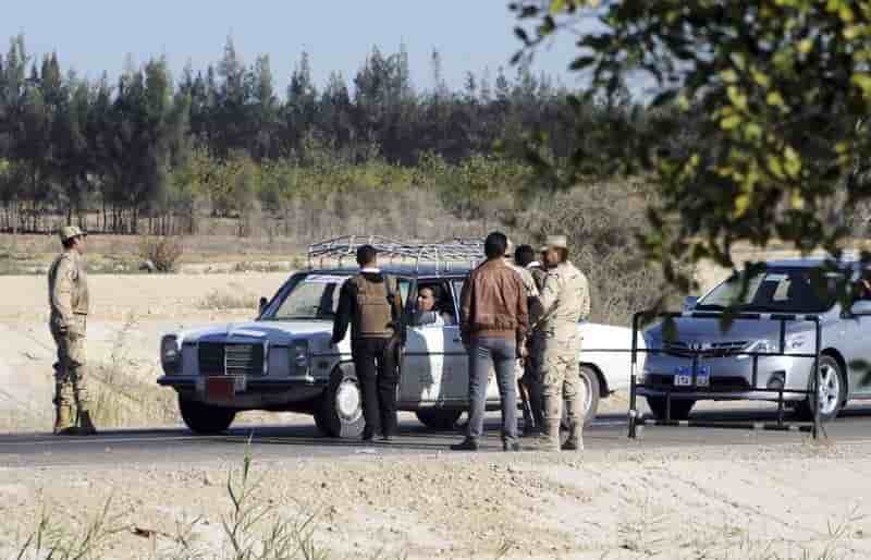 Trois policiers egyptiens tues a suez et dans le sinai
