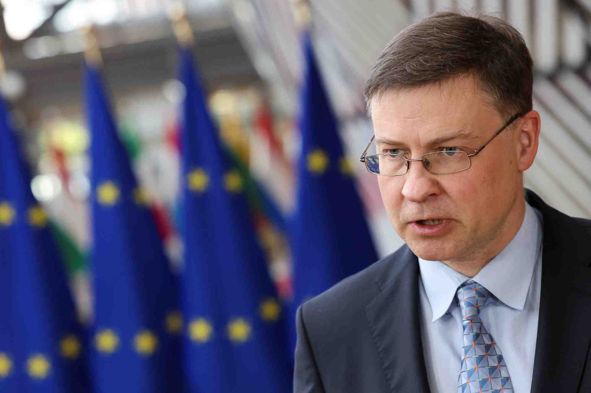 L'ue n'assouplira pas ses objectifs climatiques en raison de la guerre en ukraine, dit dombrovskis