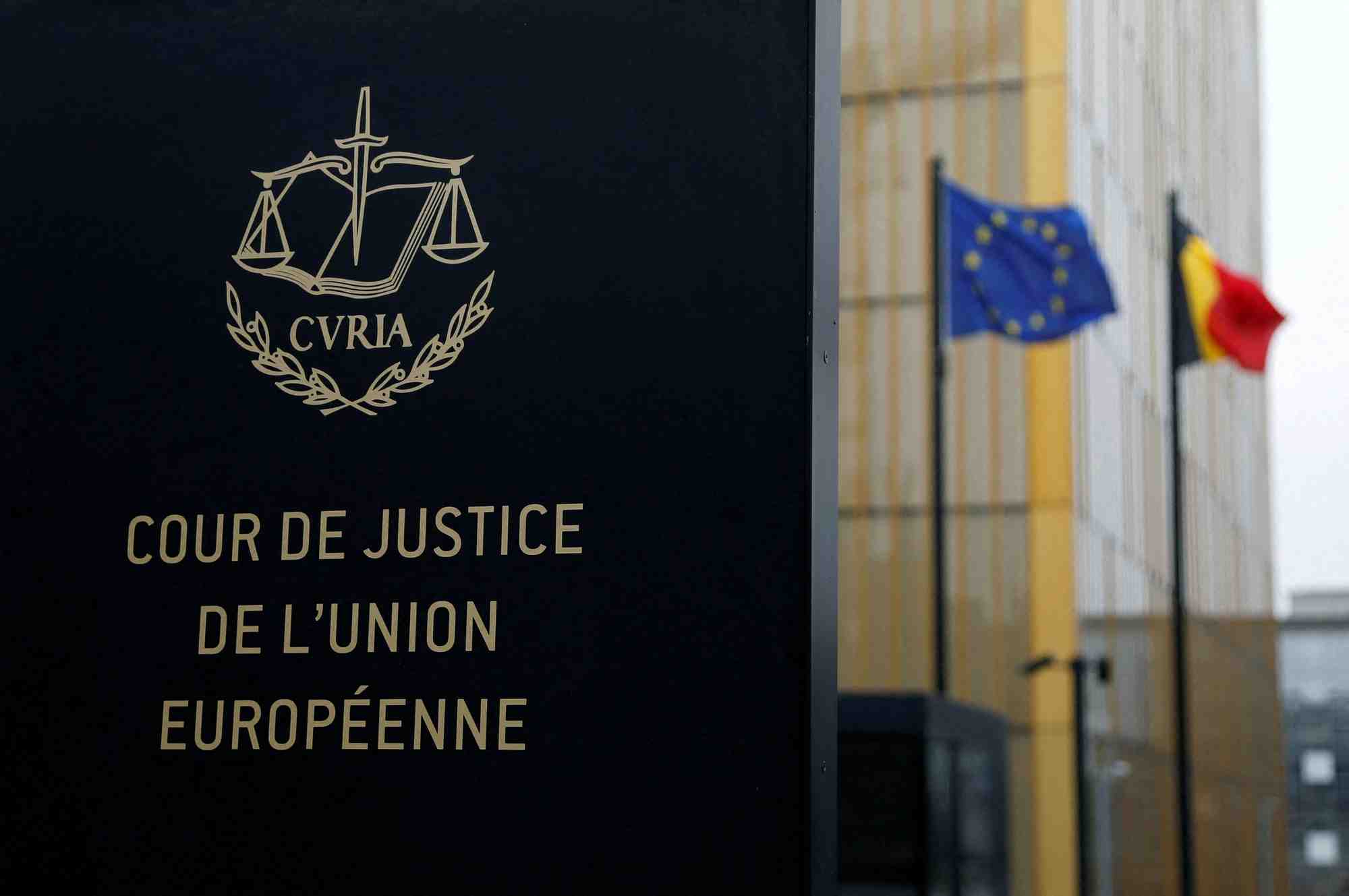 Les proprietaires de voitures equipees d'un dispositif d'invalidation en droit de demander reparation, selon une source de la cjue