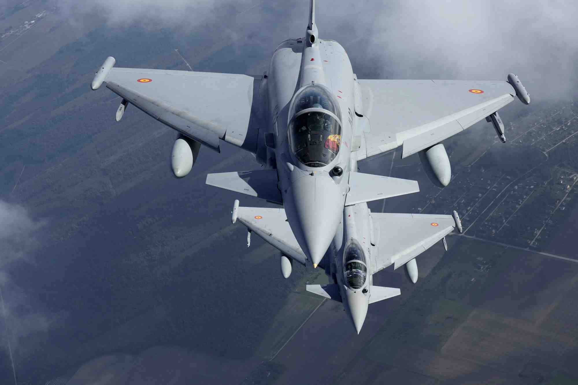 Le programme Eurofighter est conduit par le Royaume-Uni, l'Allemagne, l'Italie et l'Espagne et rassemble les industriels BAE Systems, Airbus et Leonardo.
