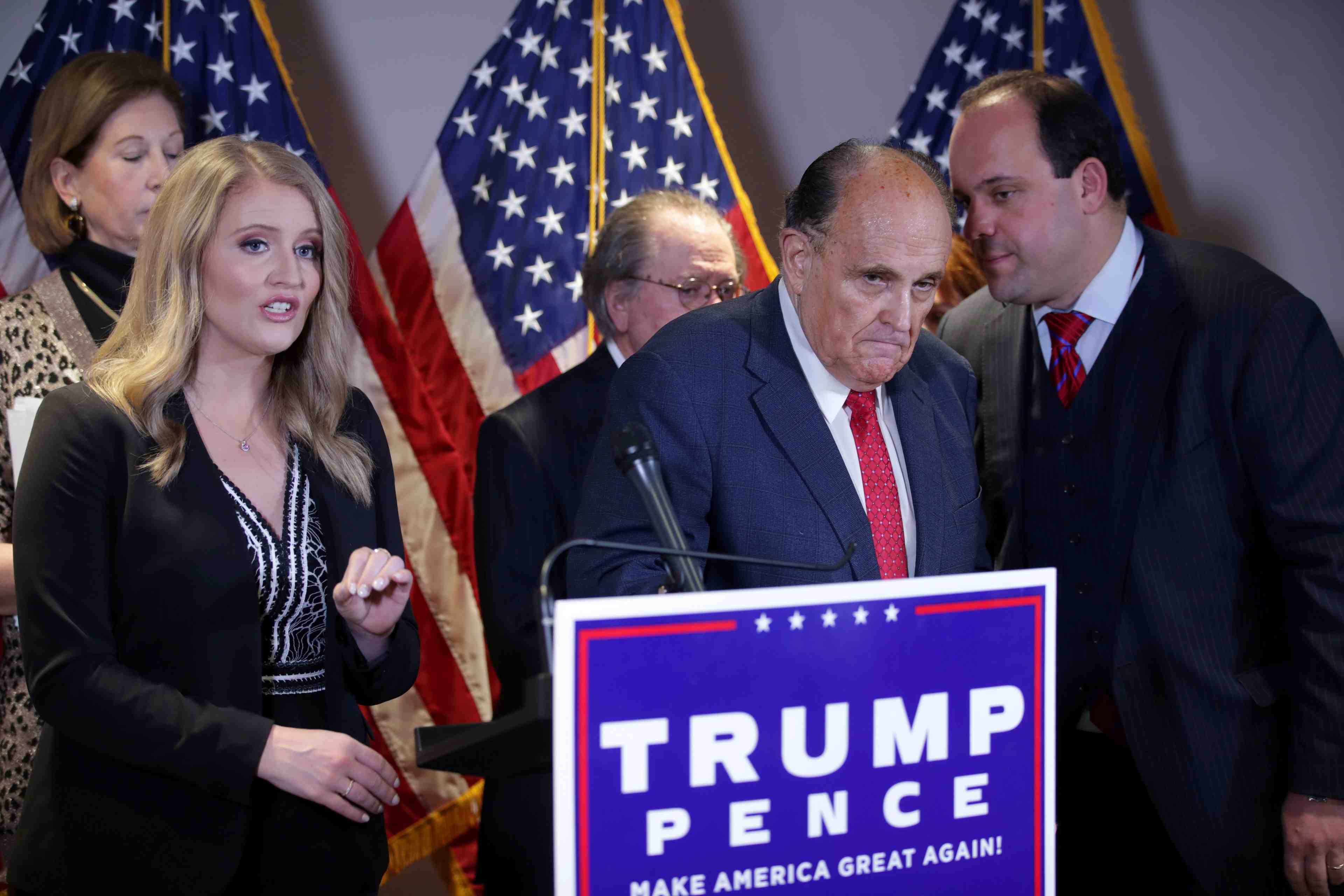 Trump va poursuivre les recours malgre la certification du vote au michigan