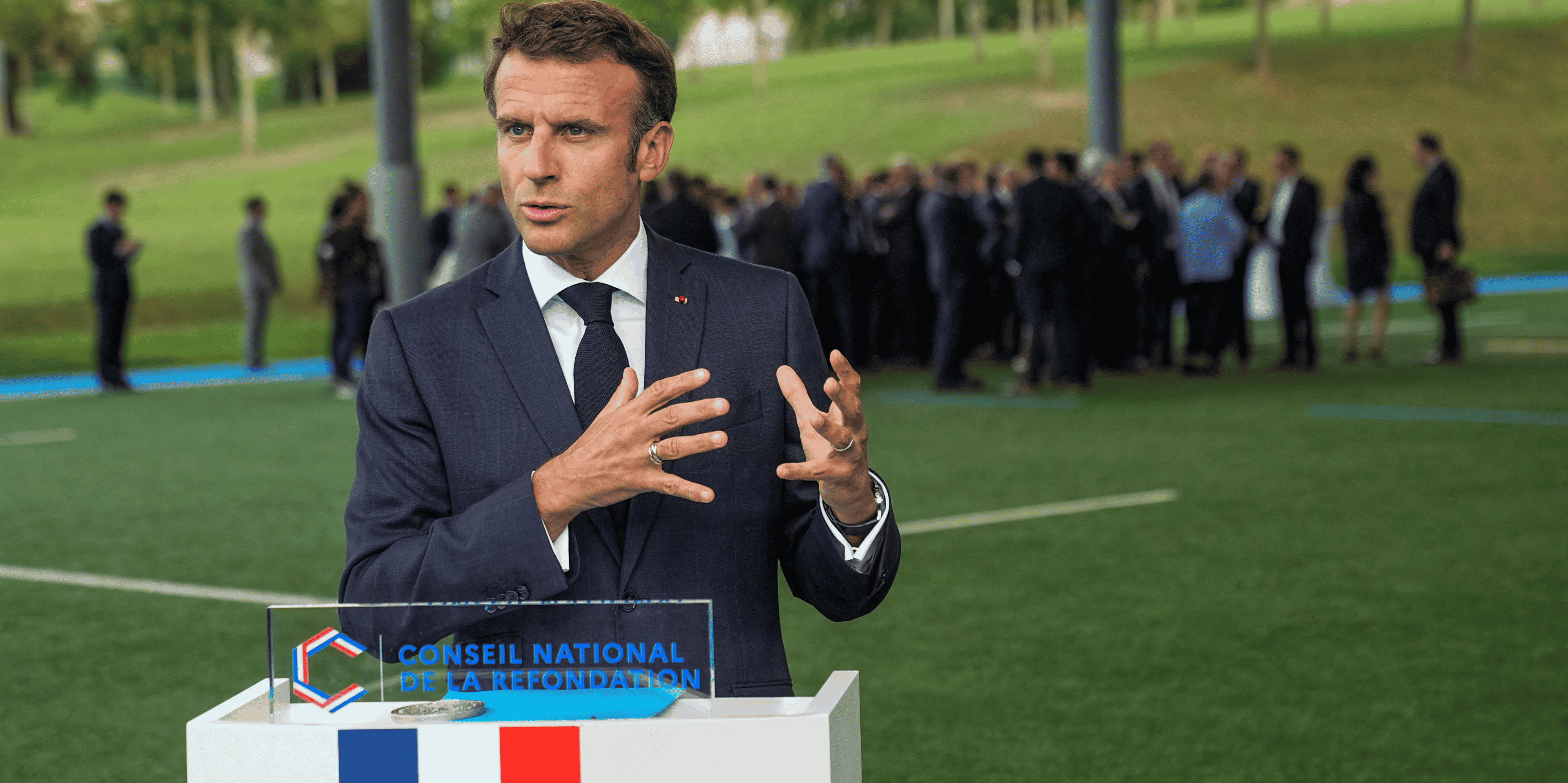 Macron lance le conseil national de la refondation pour "batir du consensus" et "agir"