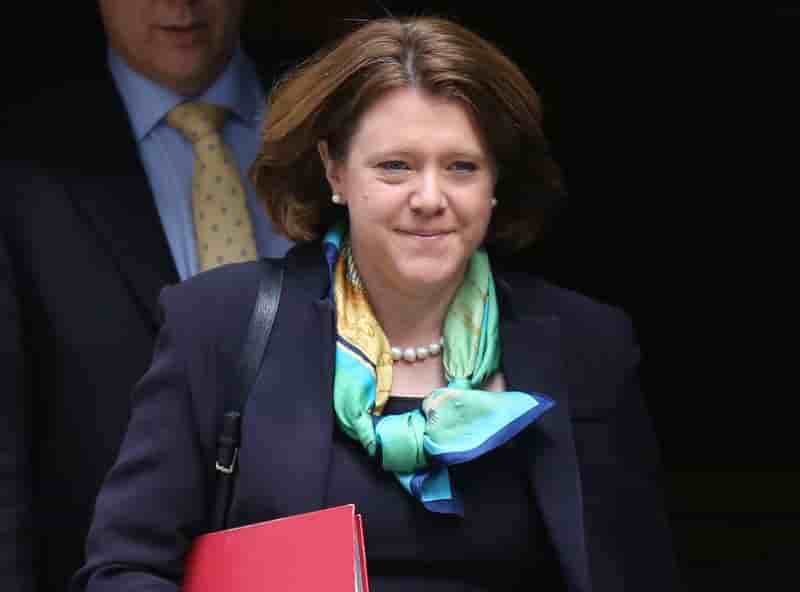 Cameron affaibli par la démission de la ministre de la Culture