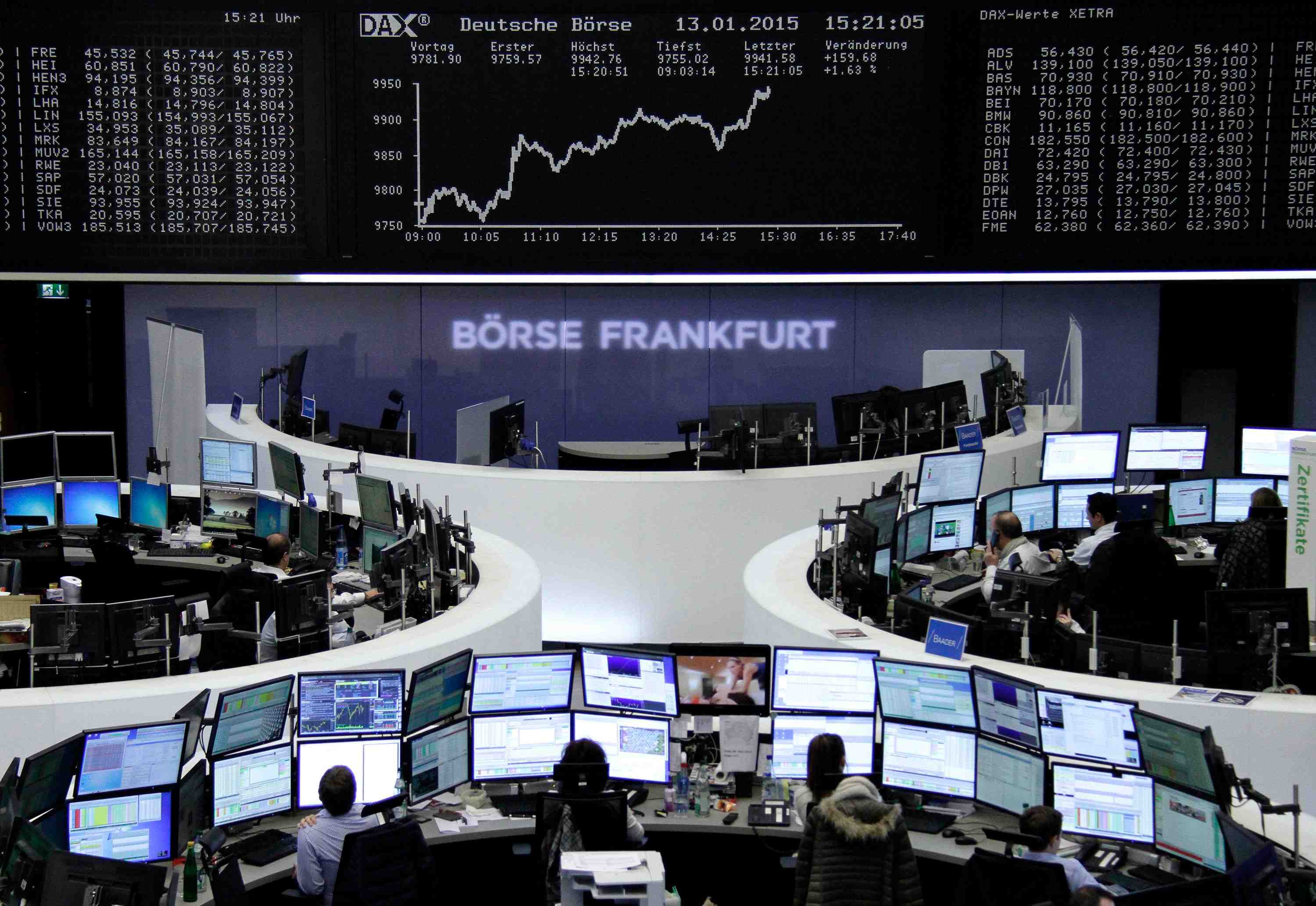 Les bourses europeennes terminent en hausse