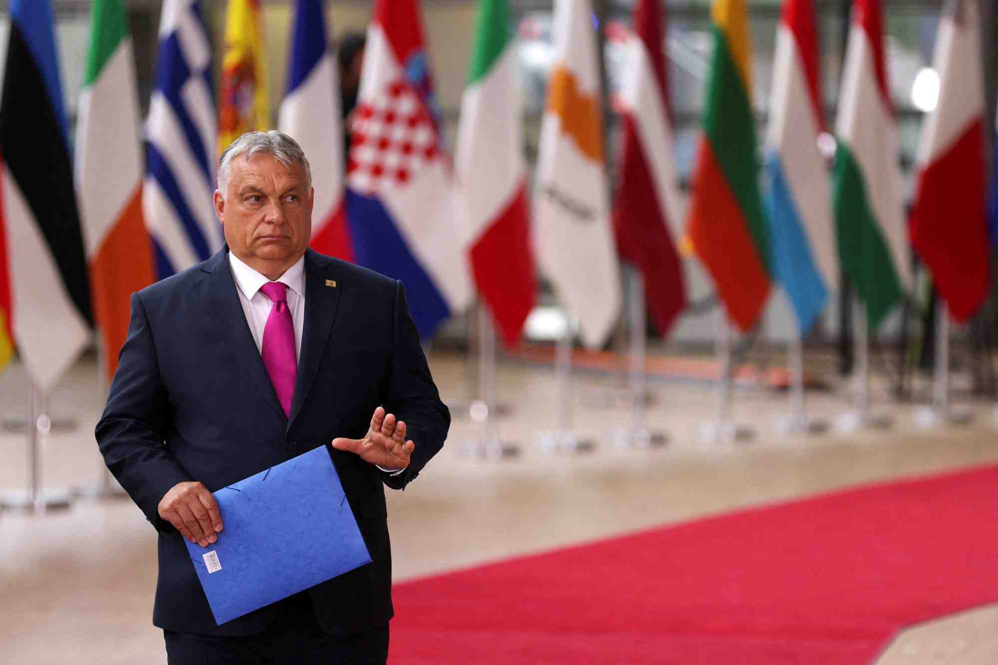 La hongrie promet des modifications juridiques pour debloquer le versement des fonds europeens