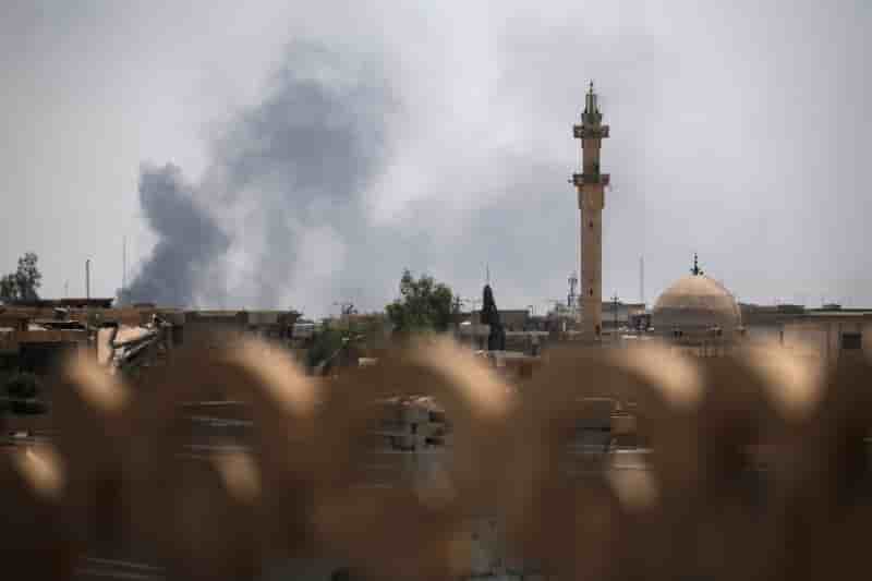 Un journaliste irakien tue a mossoul, trois reporters francais blesses