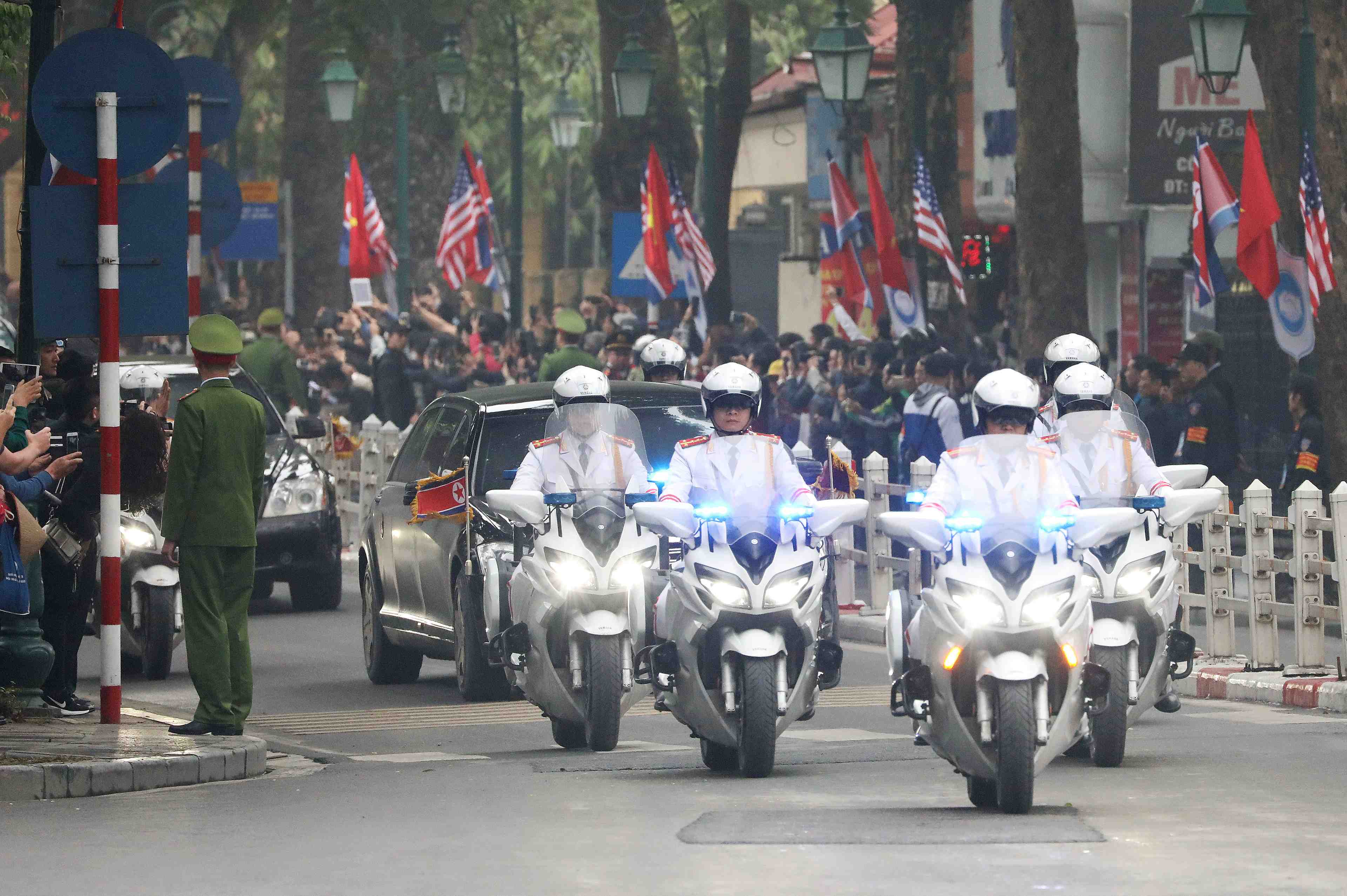 Kim jong-un est arrive a hanoi pour son sommet avec trump