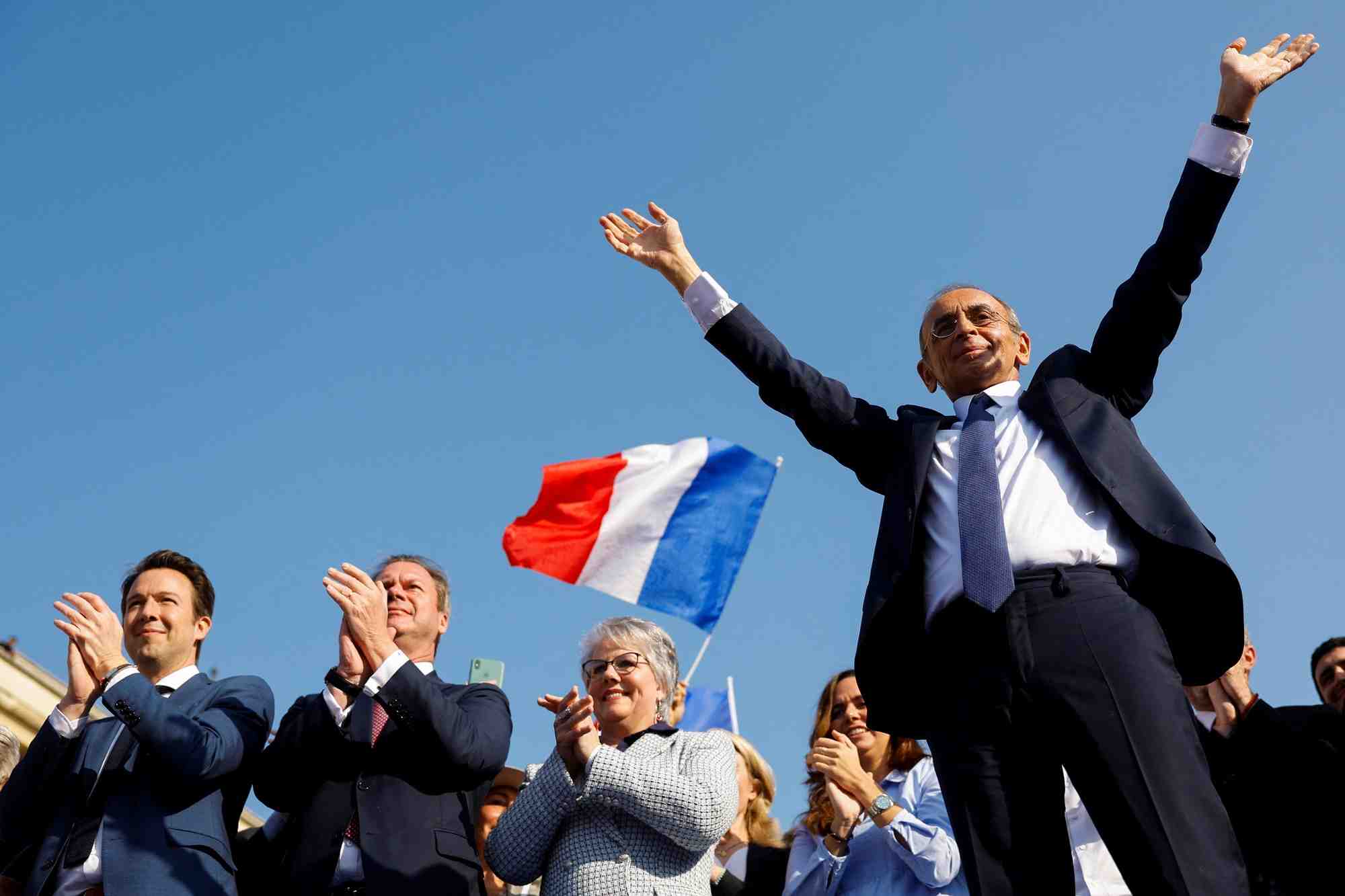 Au trocadero, zemmour appelle les tenors de la droite a le rejoindre
