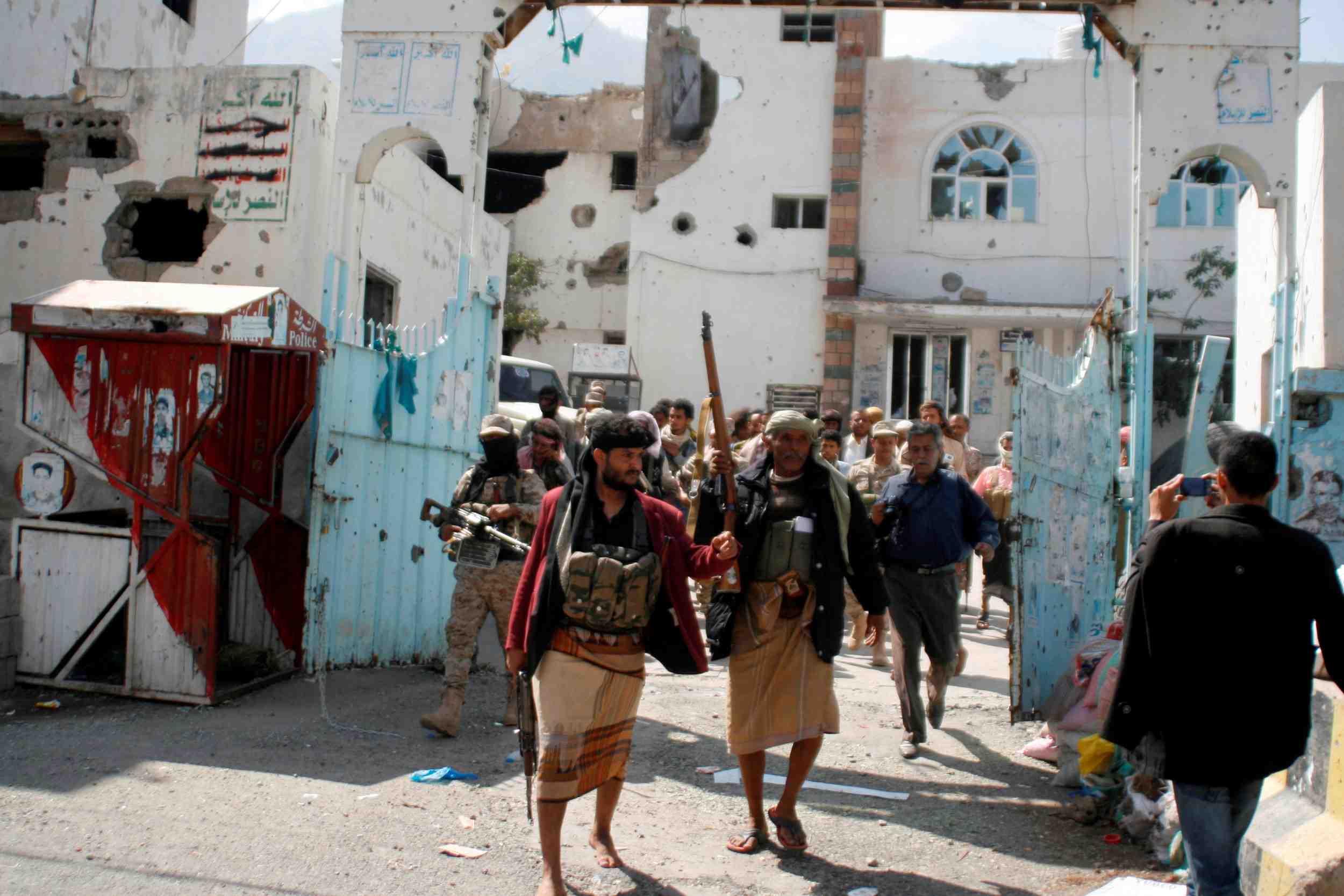 Le yemen accuse d'harceler le personnel medical a taez