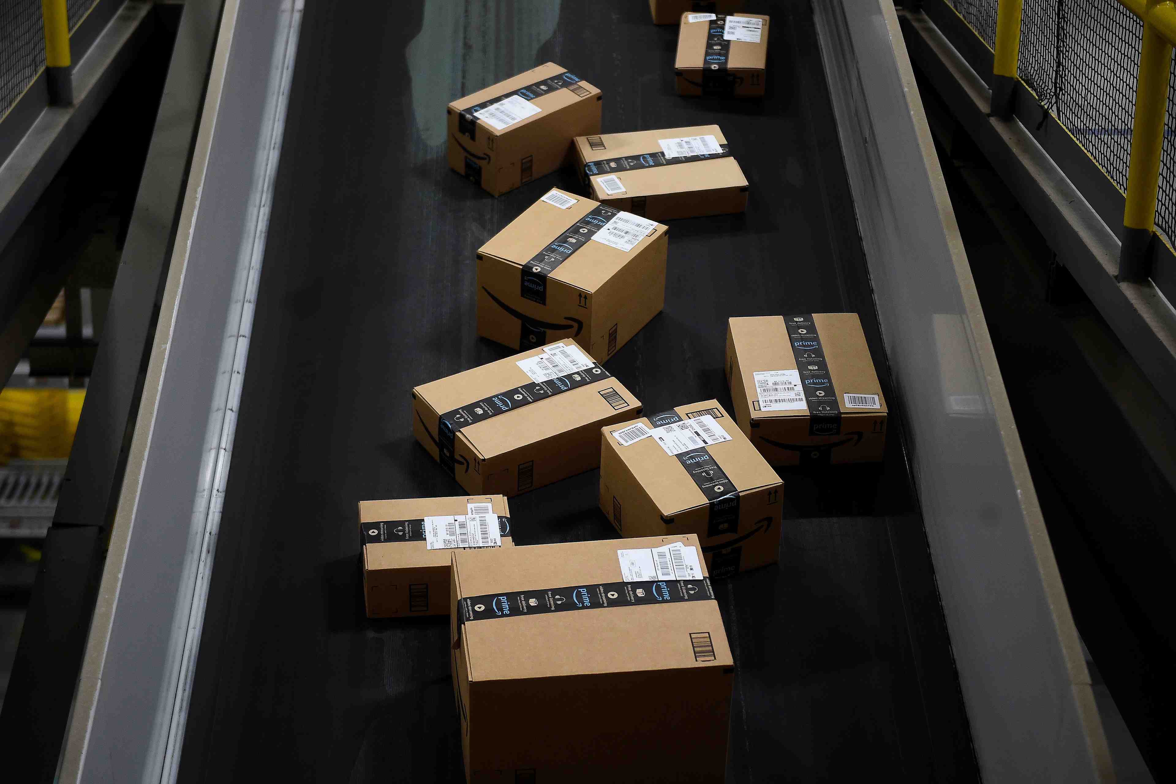 France: le commerce en ligne en hausse de 8,5% en 2020, dope par la pandemie