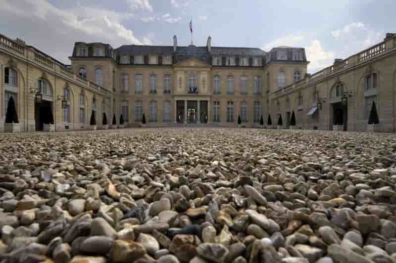 François Hollande pourra prétendre à 15.000 euros de retraite