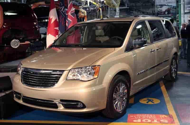 Fiat chrysler rappelle des minivans en amerique du nord