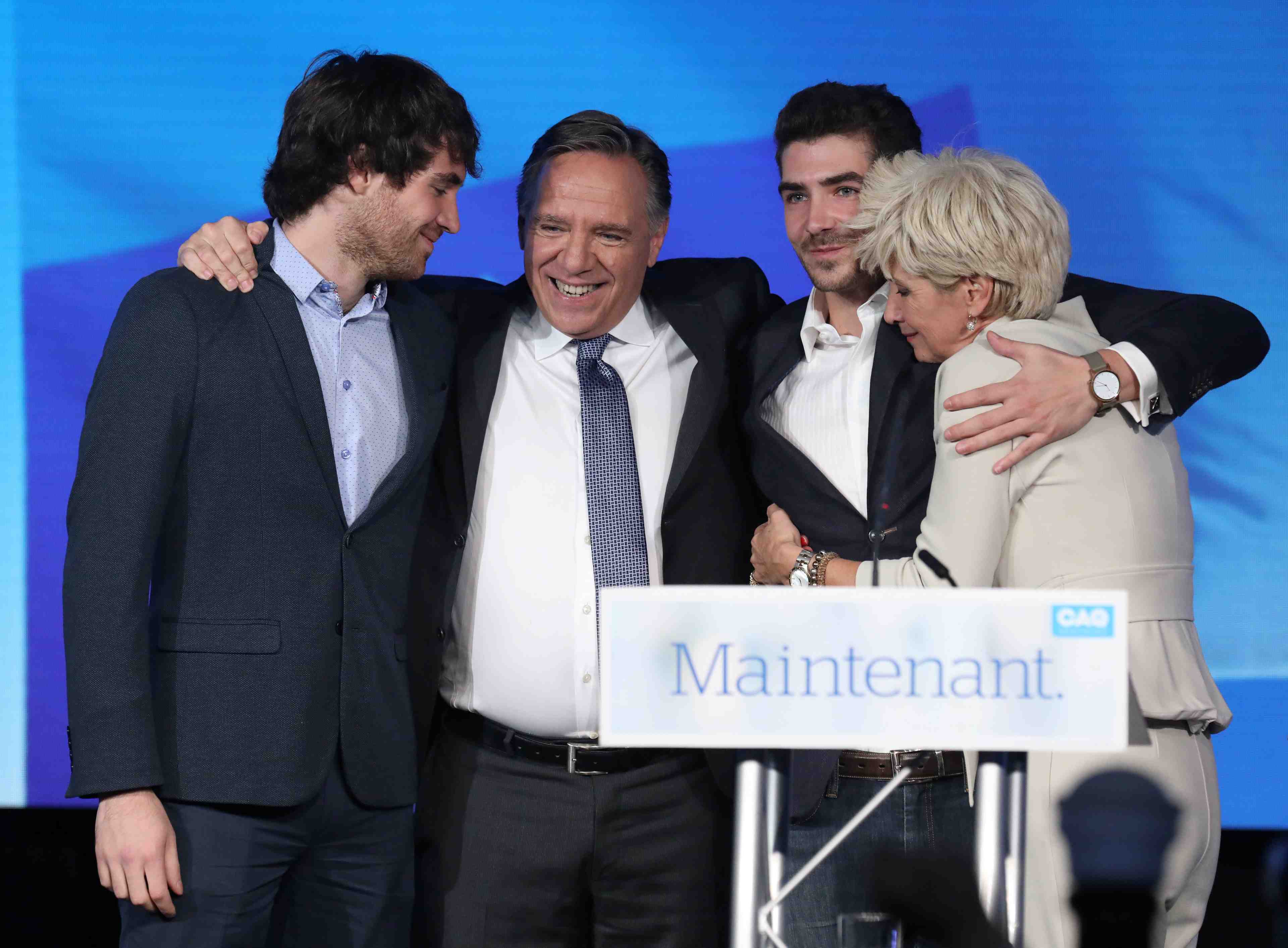 Le quebec passe a droite