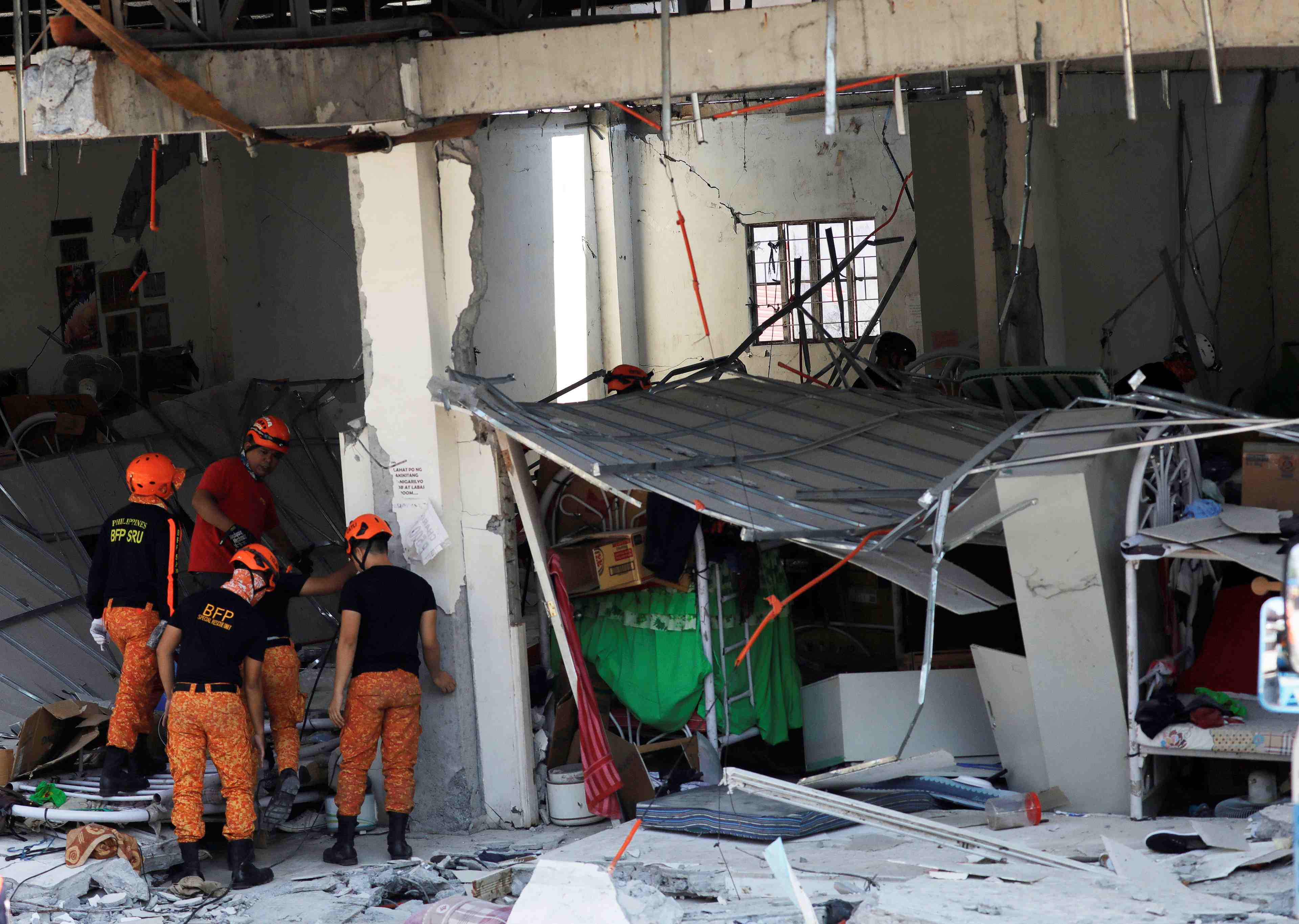 Le bilan s'alourdit aux philippines, frappees par un nouveau seisme