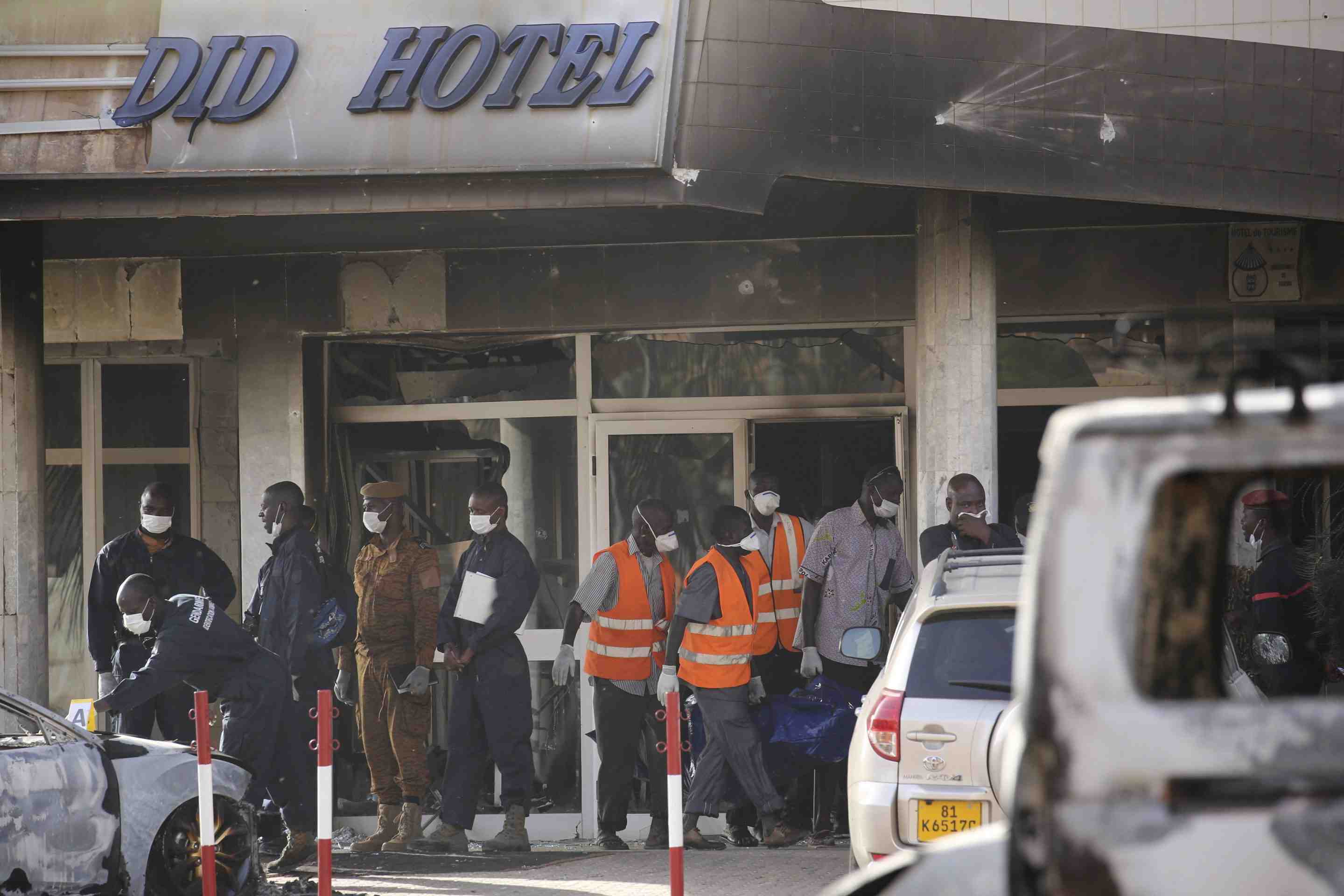 Les assaillants de ouagadougou visaient les blancs, selon une rescapee