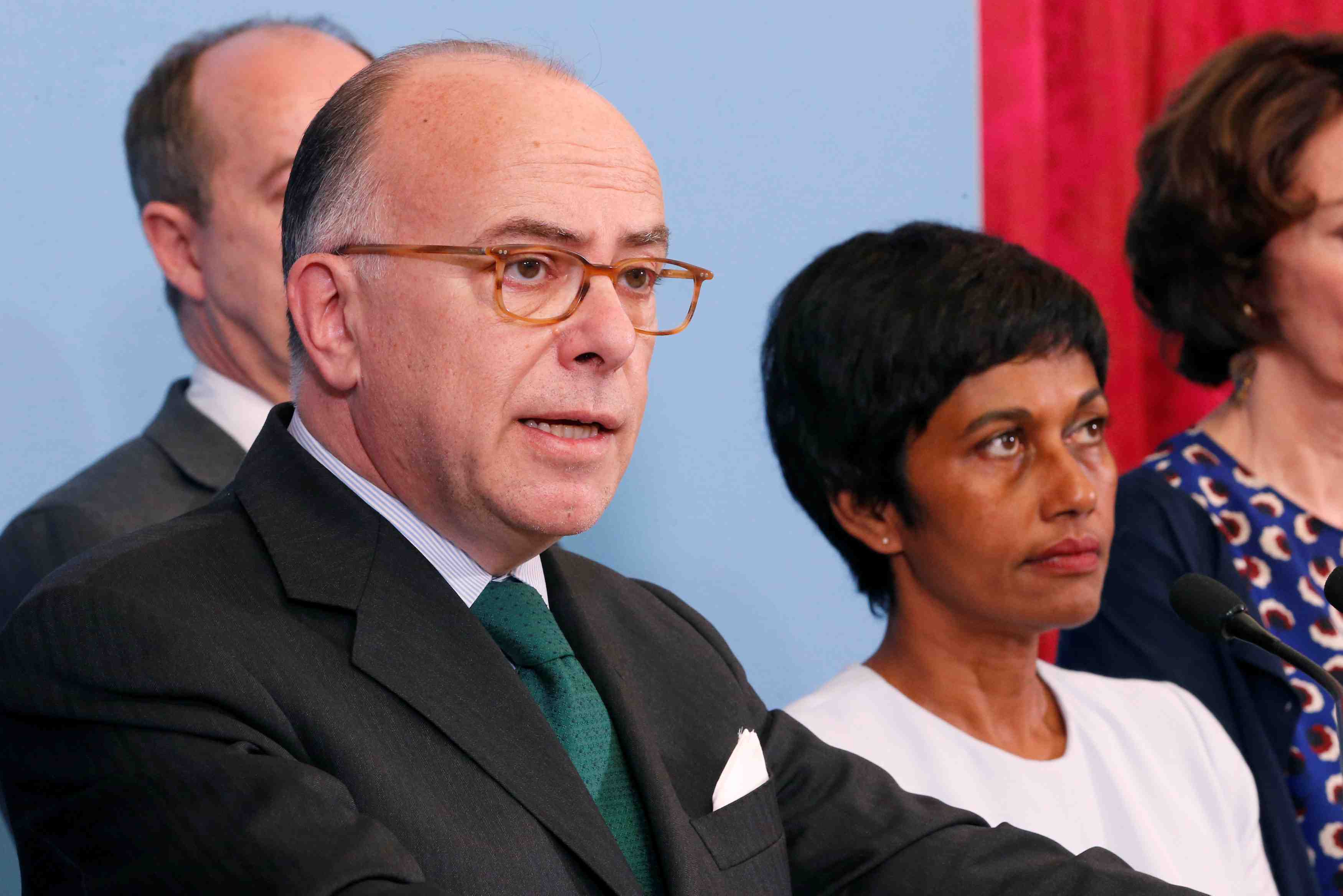 Guyane: cazeneuve juge irrealiste l'aide reclamee par le collectif