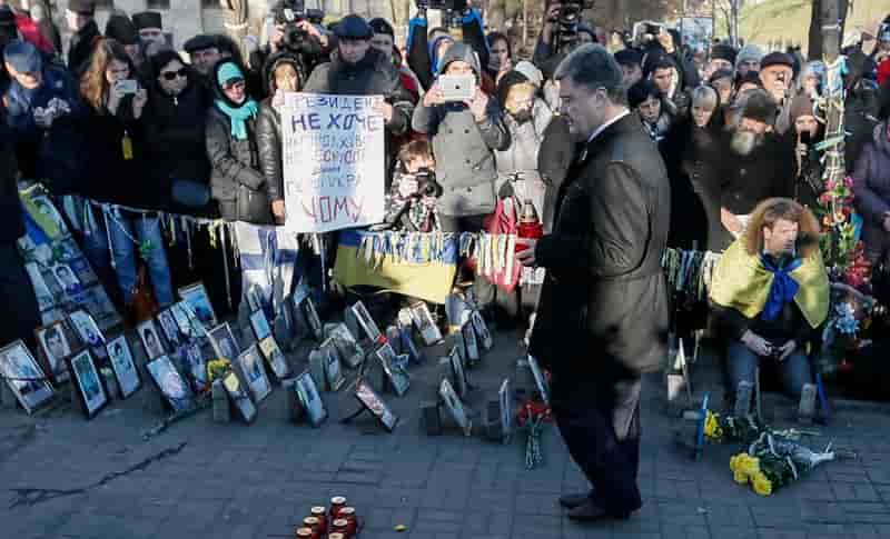 Des proches des morts d'"Euromaïdan" critiquent Petro Porochenko