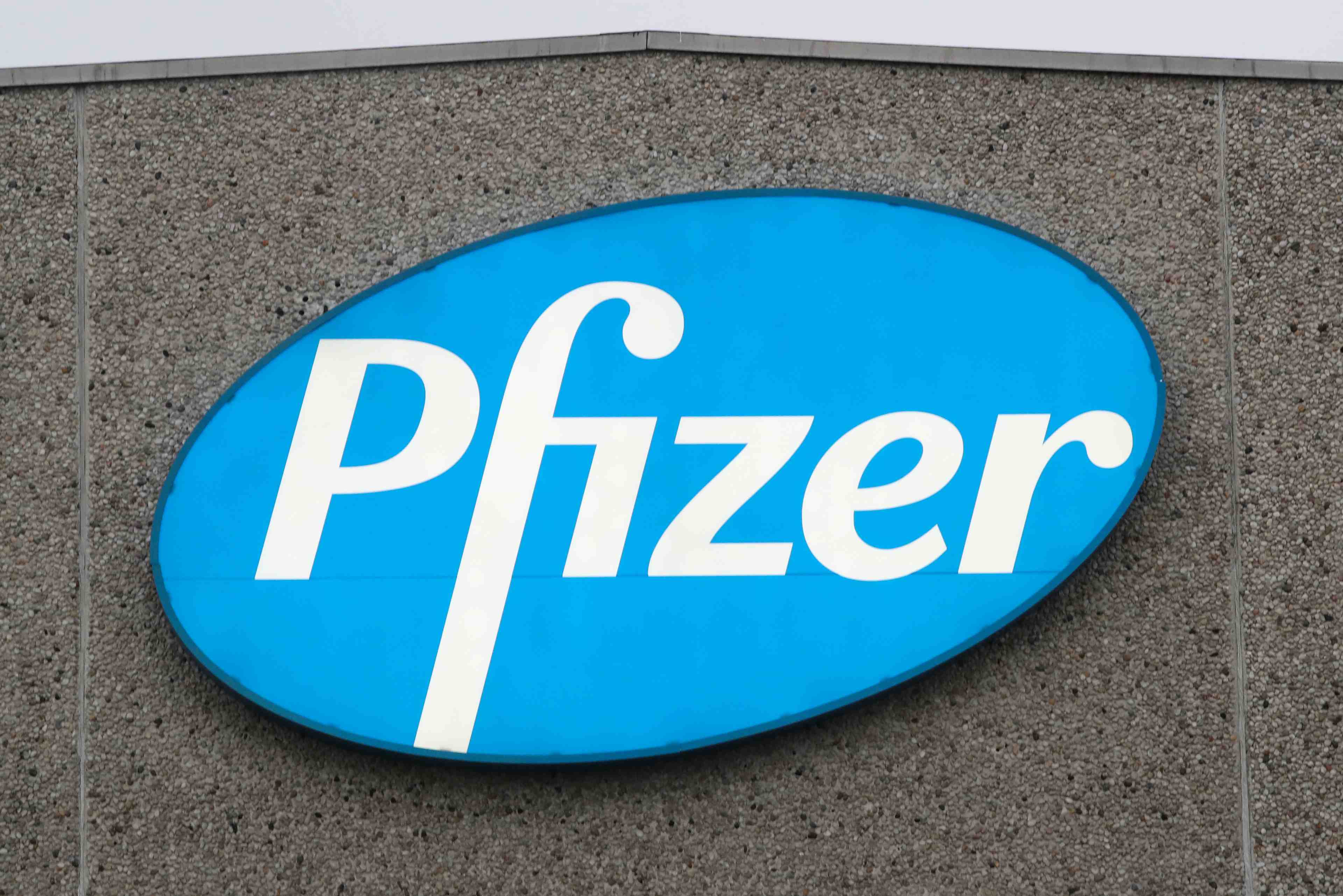 Coronavirus: pfizer revoit a la baisse son programme de distribution de son vaccin, dit le wall street journal